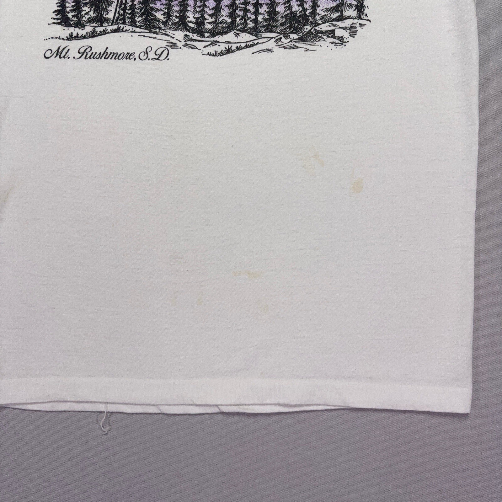 VTG 90s Mount Rushmore Shirt – Wildlife Wilderness Art Tee – White – SM / MED