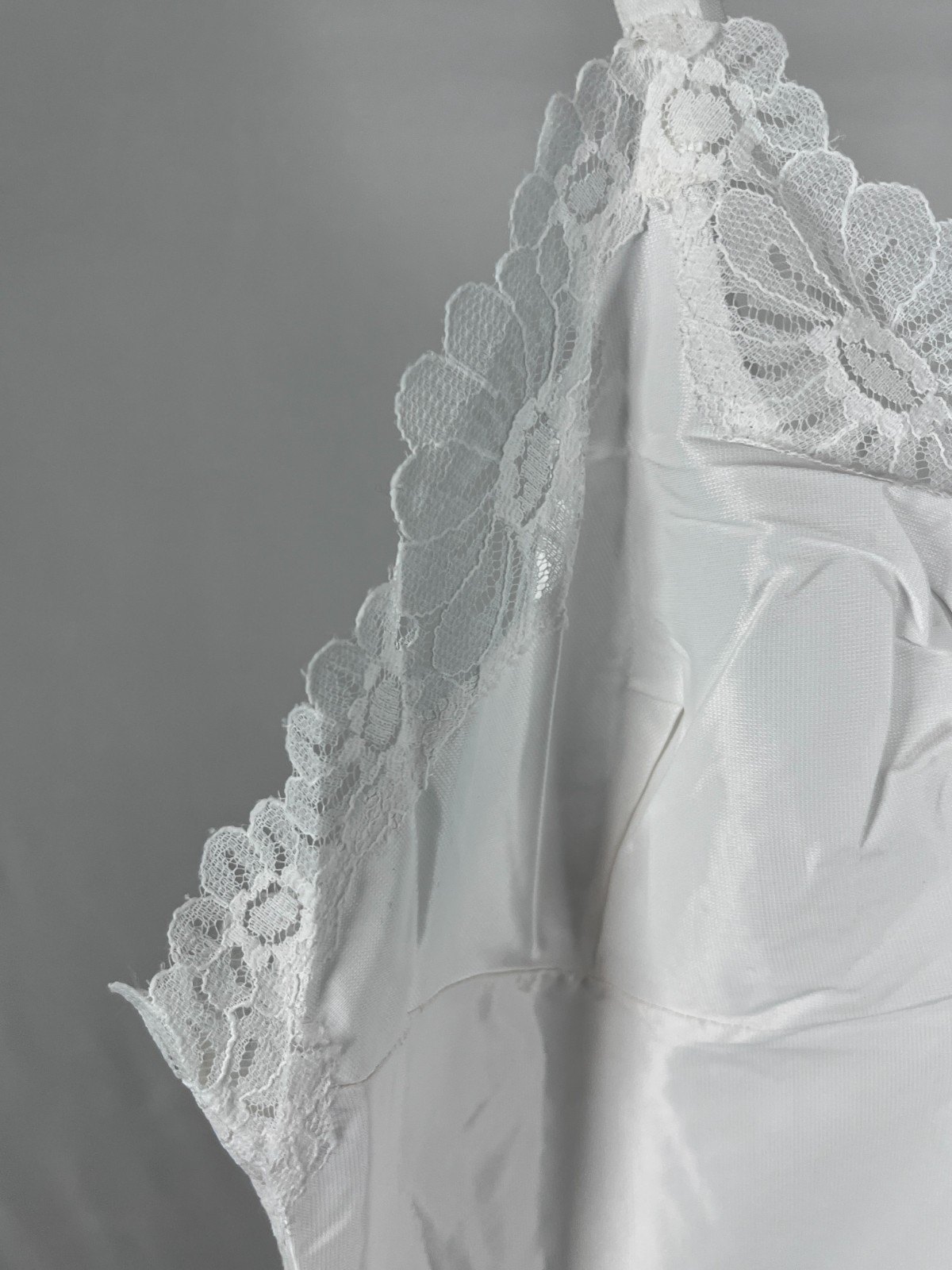 Vintage White Full Slip Lace Trim Nylon Womens 40 Bust Lingerie Nightgown