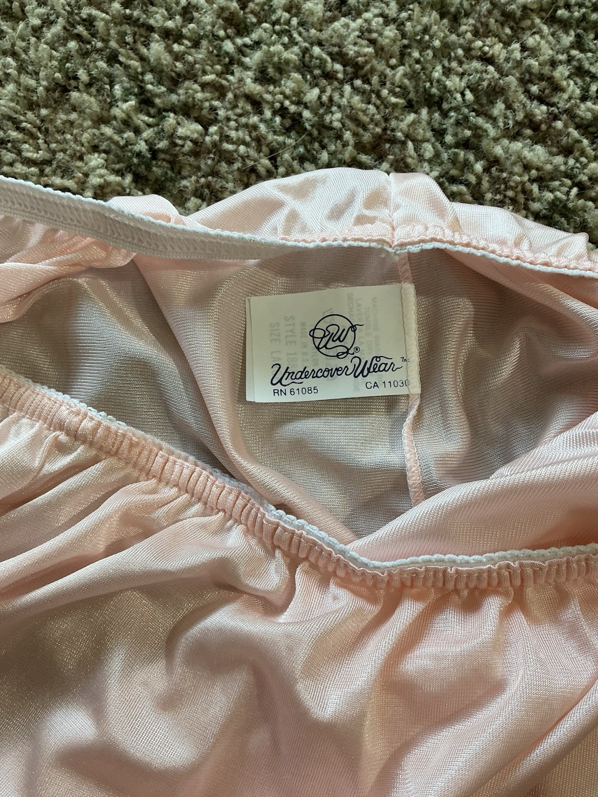 Vintage 80s Undercover Wear Pink Liquid Satin Style Half Slip Size Large EUC