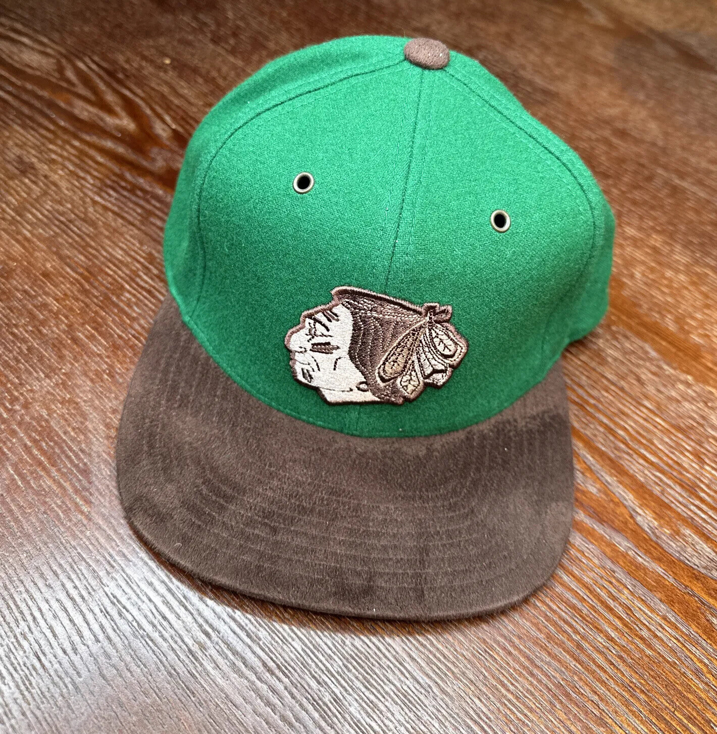 Mitchell and Ness Chicago BlackHawks Vintage Hockey Adjustable Strap Hat Cap NHL