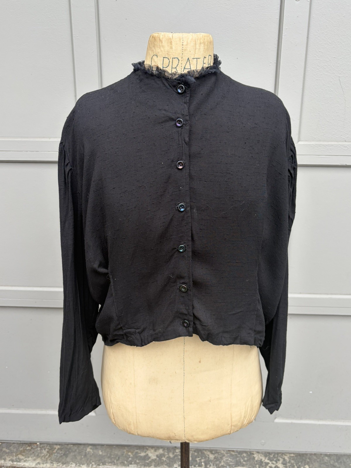 True Vintage 30s 40’s Black Rayon Blend Blouse size M cropped