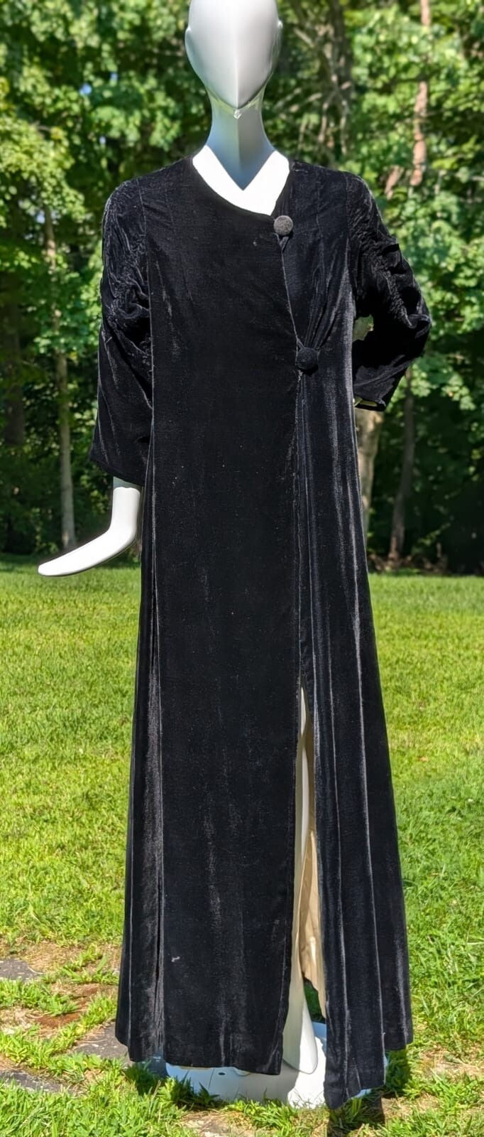 POSH 1930’S BLACK SILK VELVET OPERA COAT W RUCHED 3 QUARTER SLEEVES