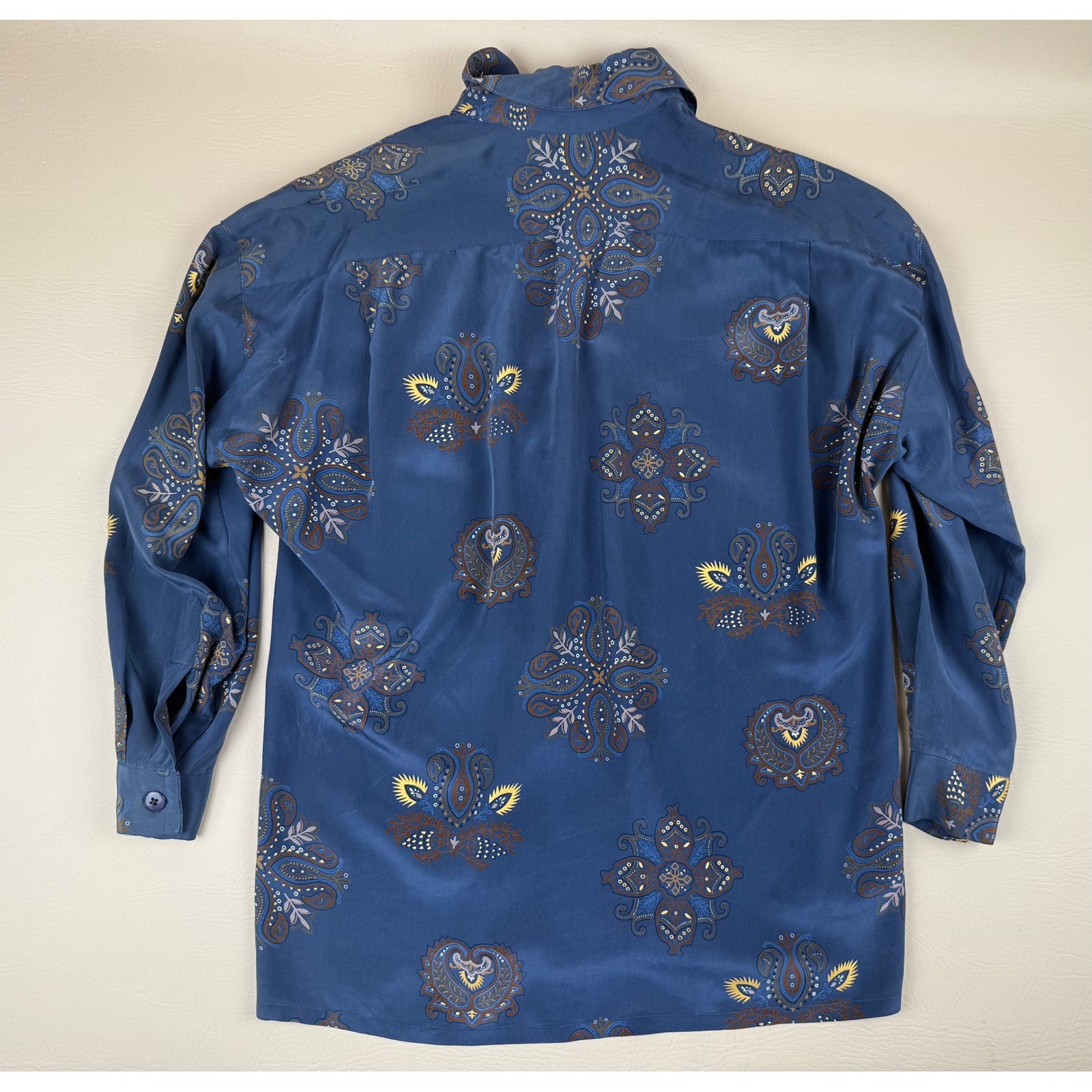 Vintage Medallion Print Silk Blouse Blue Paisley Shirt 2P Ellen Tracy