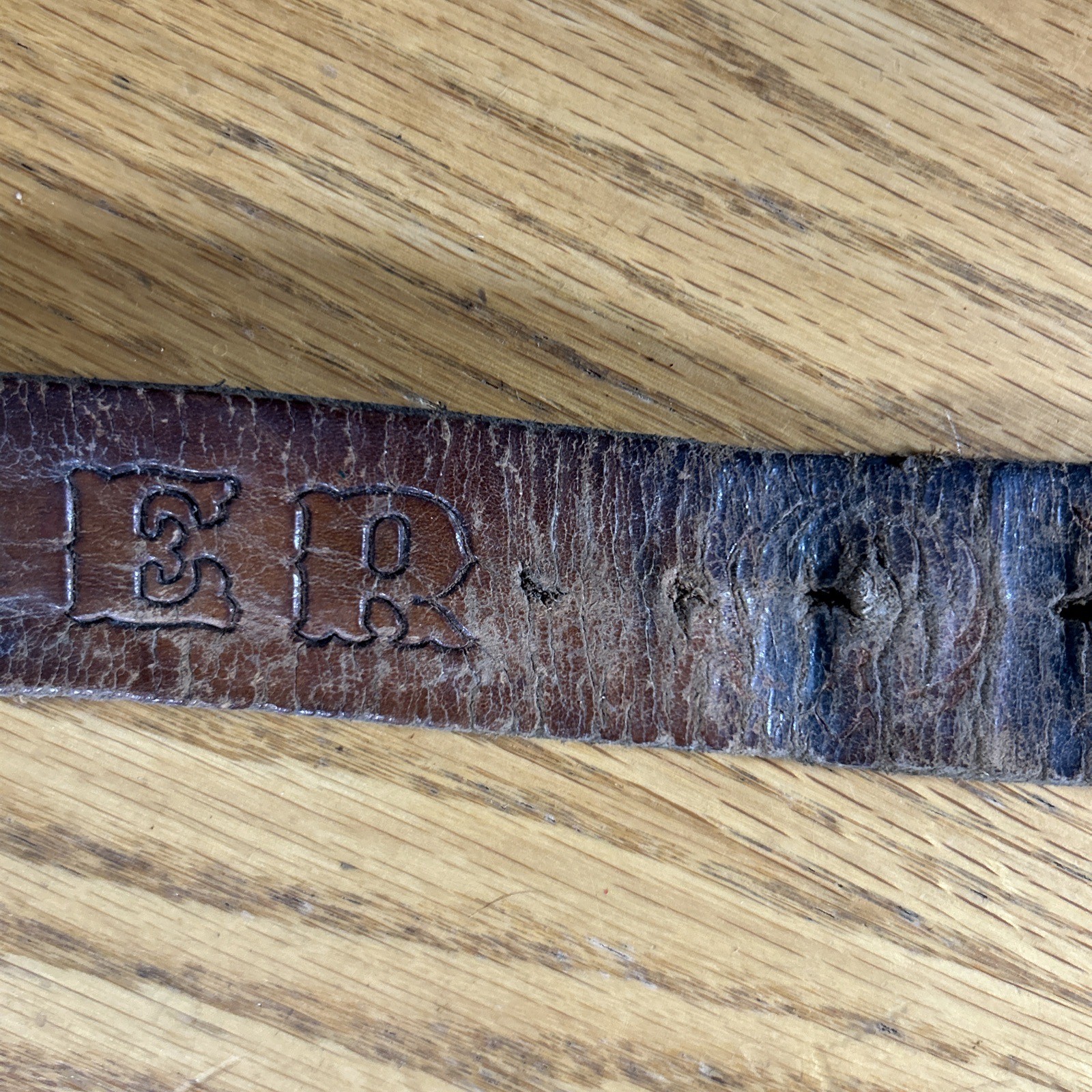 Vintage Ruger Tooled Leather Belt Thrashed Western Style Snowmobile 41.5″ 70s-80