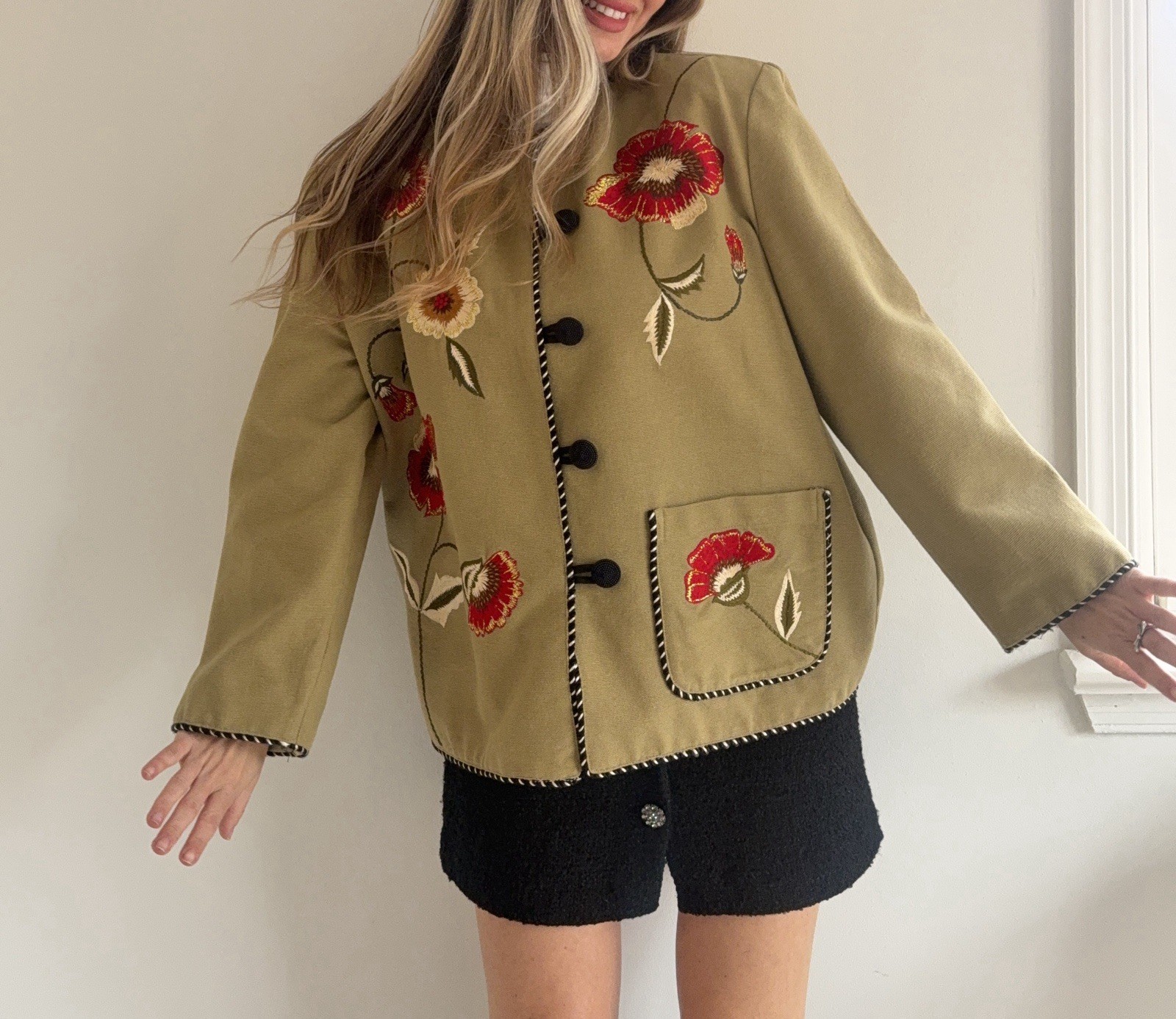 Vintage Julia Kir Beige Hand Embroidered Jacket Women’s Size L (Fits S M) NWT