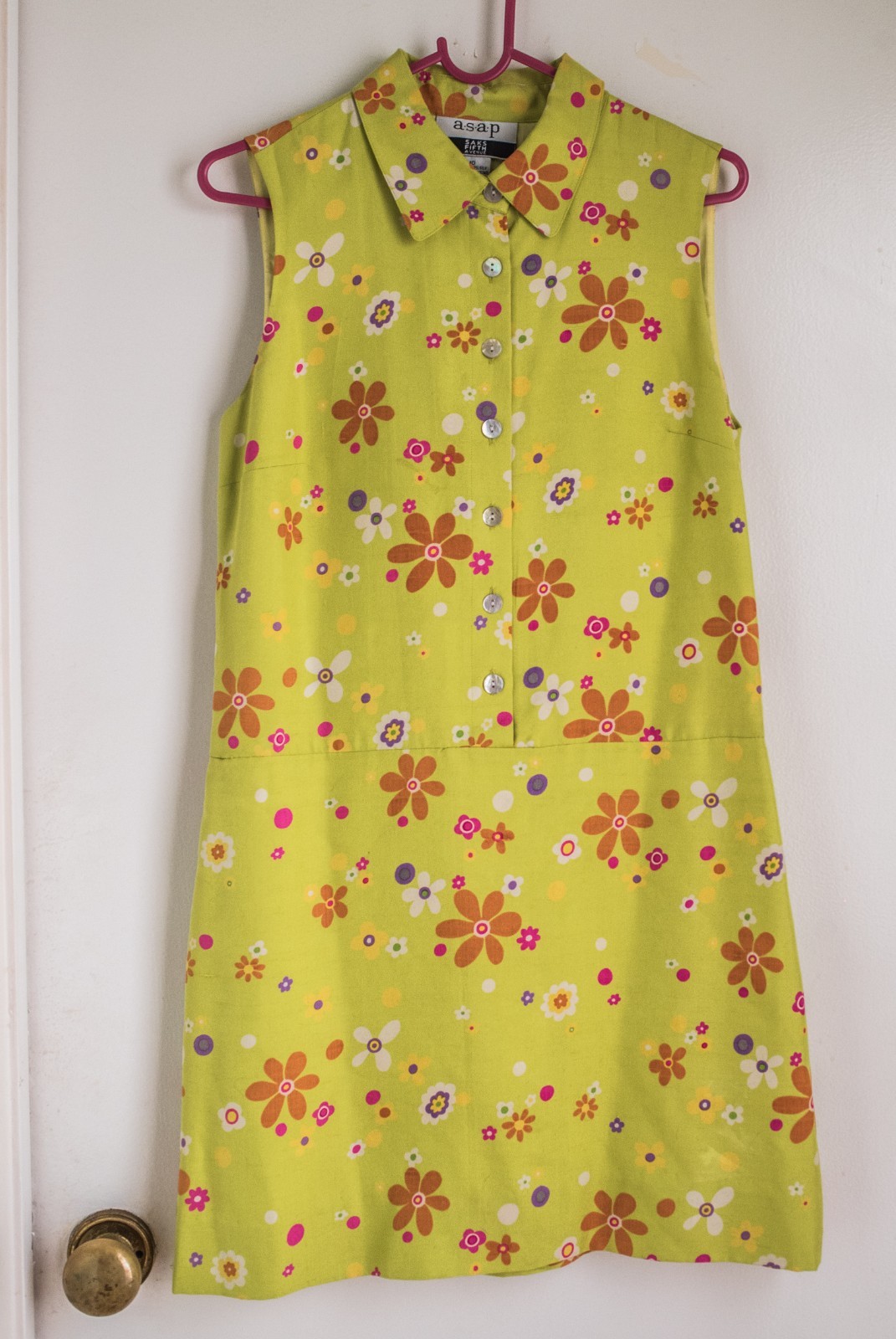 Saks Fifth Avenue VTG 60’s 100% silk green floral sleeveless mini dress Sz S