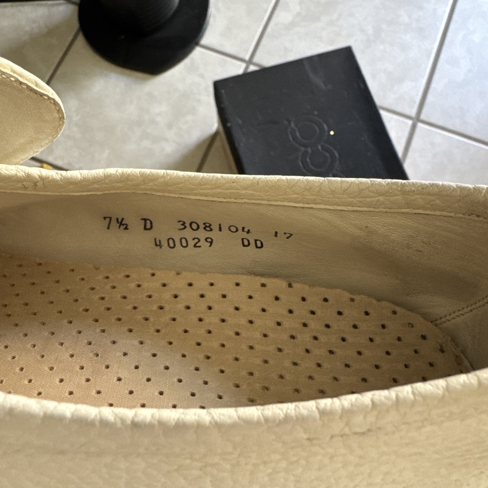 VTG NOS Florsheim Broadmoor White Leather Loafers Moccasin 7.5D 1970s Deadstock