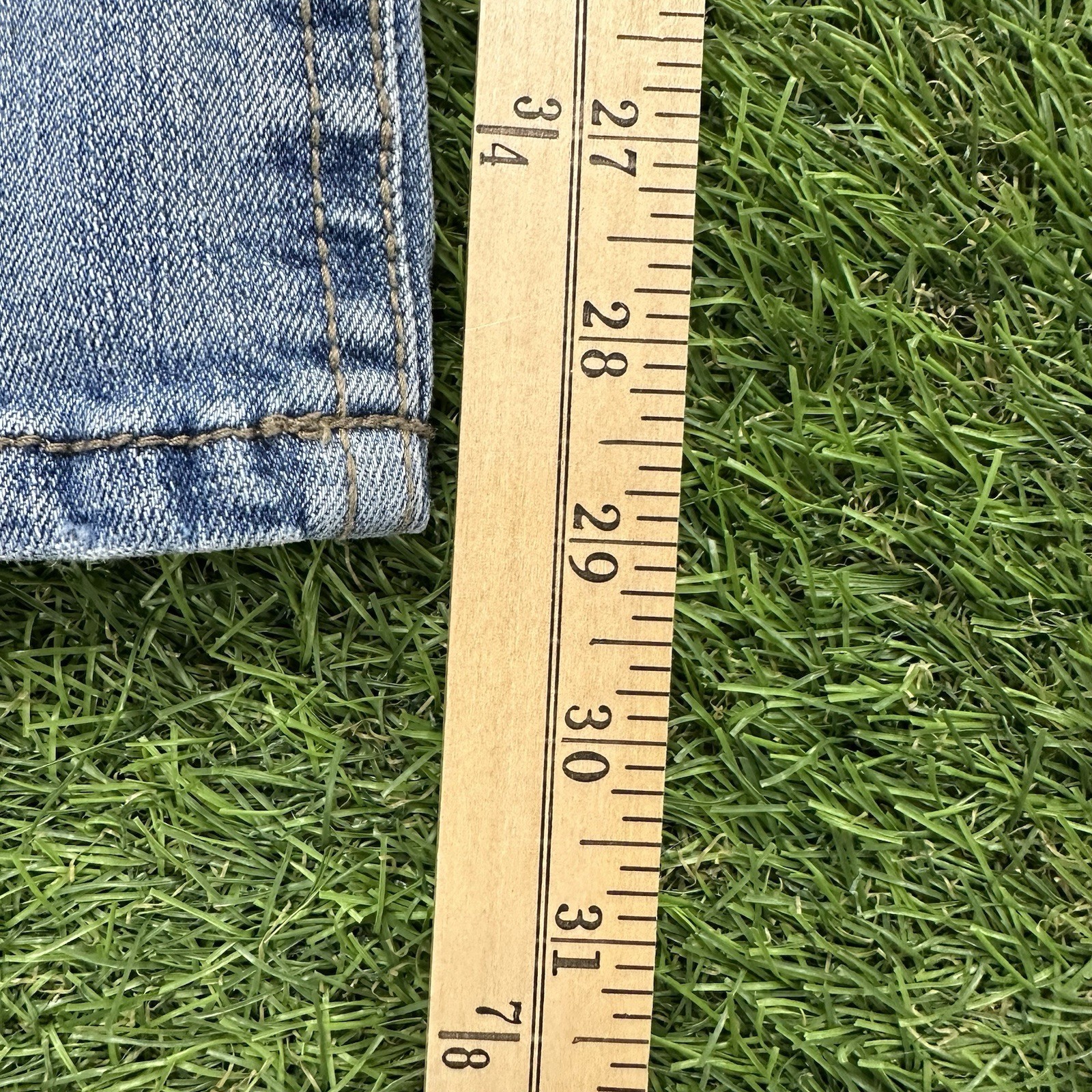 Vintage 2000s Y2K Axel Slim bootcut light wash jeans size 38×30 Measured 38×29