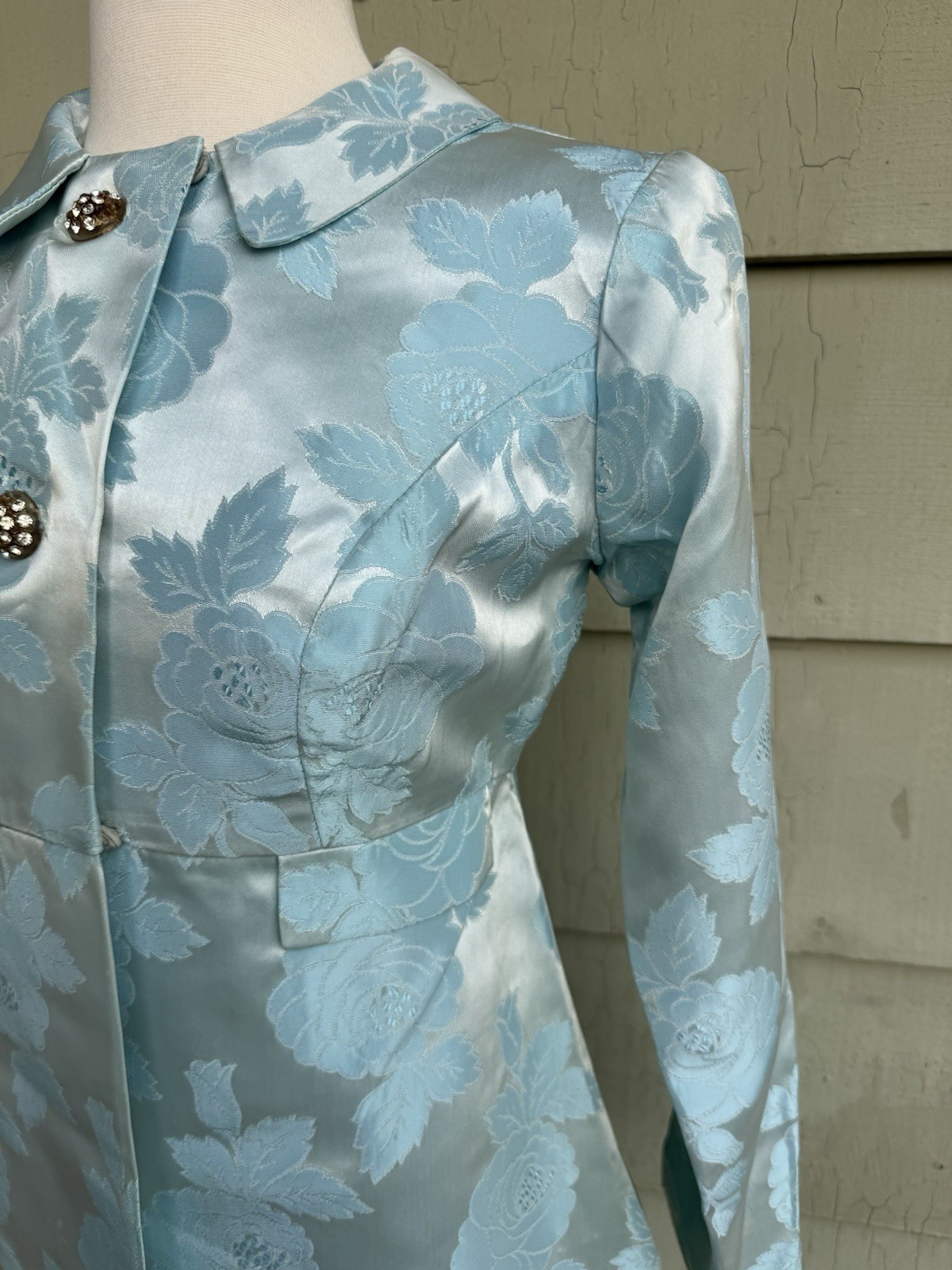 70’s Ice Blue Floral Brocade Cocktail Sheath Dress Matching Coat Metallic 28” 4