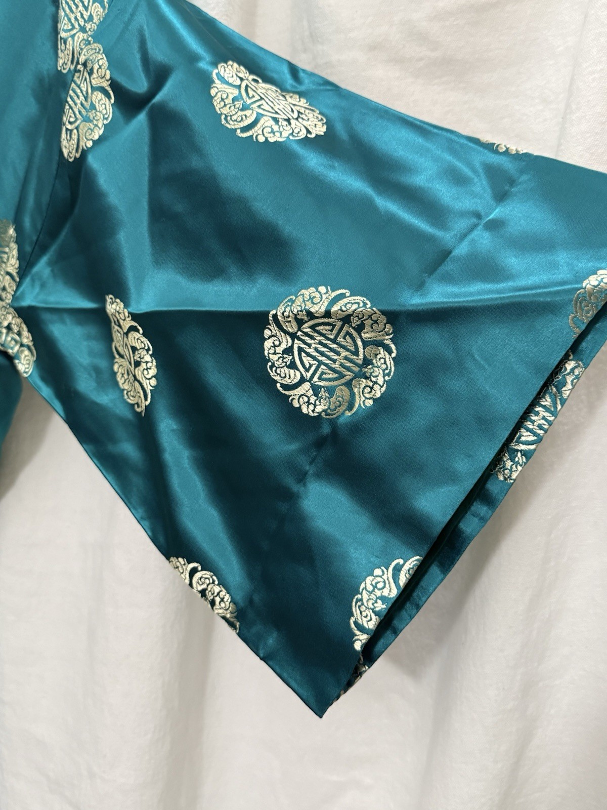 EUC VTG Hong Kong Emerald & Gold Chinoiserie Satin Robe Quiet Luxury Kimono
