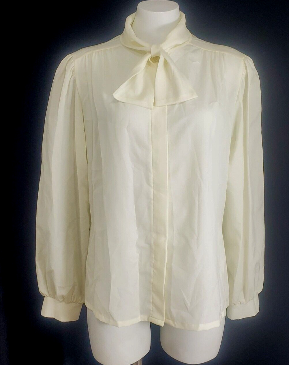 Judy Bond Bow Collard Cream Colored Vintage Polyester Button Up Blouse Size 16