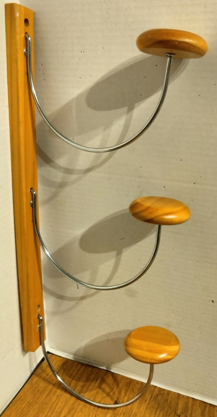 VINTAGE SLEEK MID CENTURY MODERN CHROME & WOOD TRIPLE WALL MOUNT HAT RACK