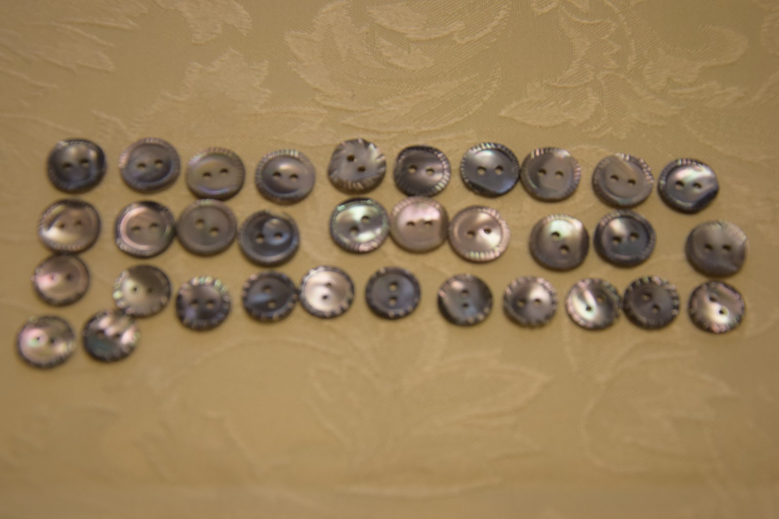 20+13 Vintage Mother of Pearl BUTTONS (73) Buttons Buttons ^