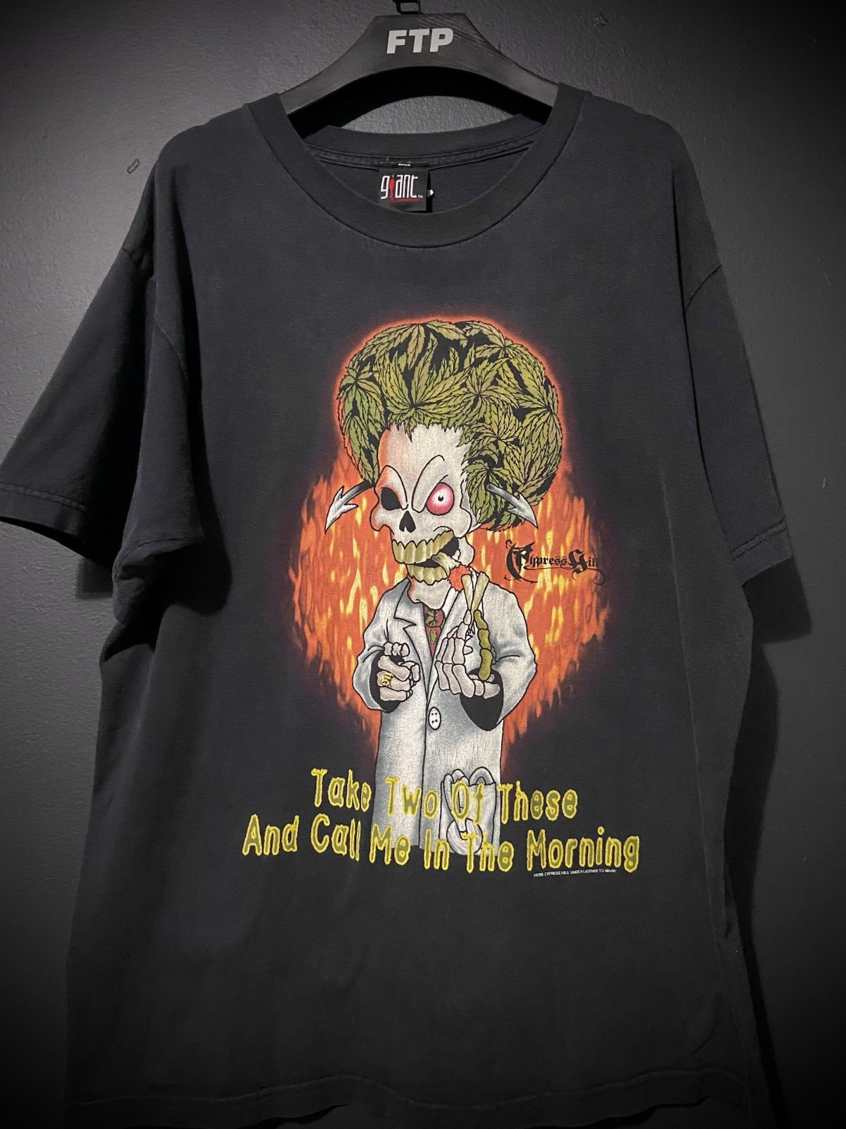 Cypress Hill 90’s T-Shirt Doctor “Take Two Og These Anf Call Me In The Morning”
