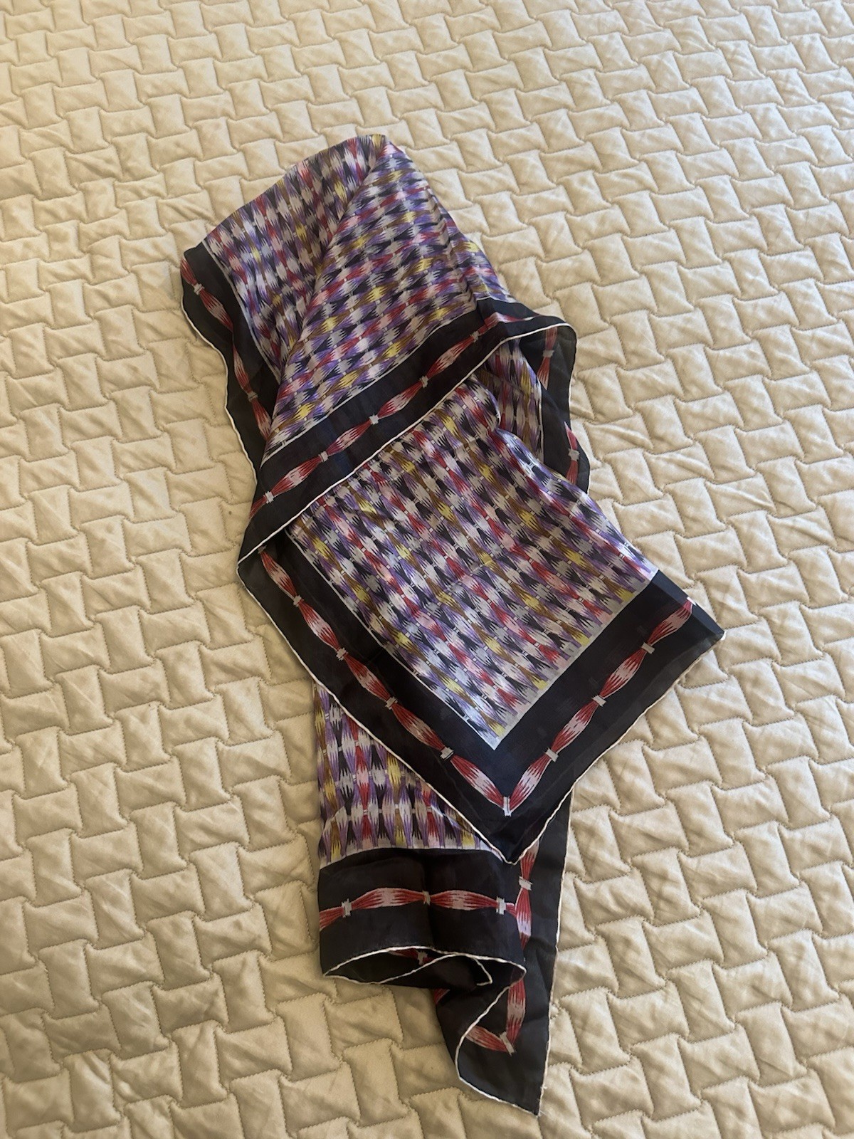 VTG 1950s 100% PURE SILK HAND ROLLED MADE IN JAPAN SCARF 44”X 16”