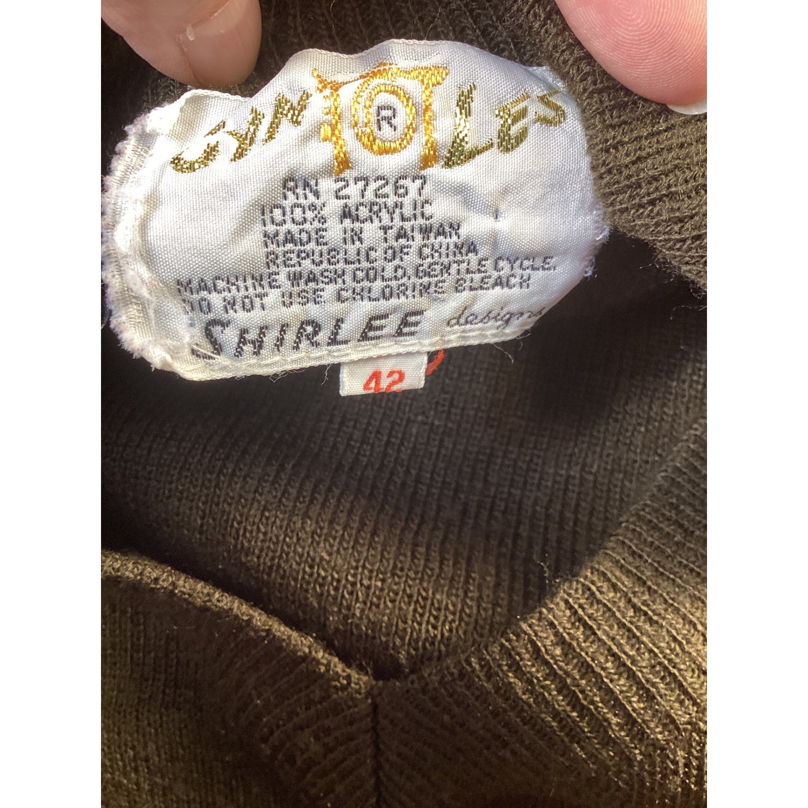Vintage Shirlee Designs Butterfly V-Neck Sweater Brown Acrylic Size 42 Fall