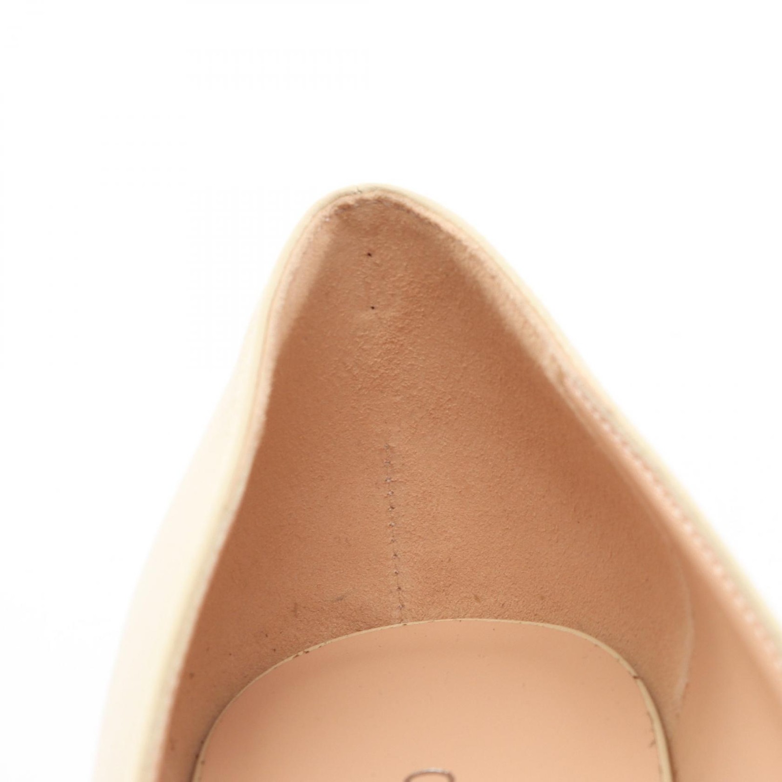 Gucci G logo leather pumps – DUTY FREE