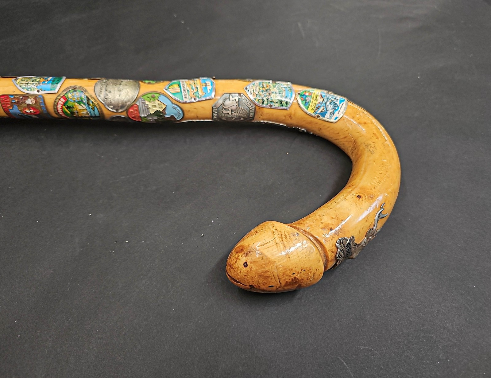 Vintage Unusual Walking Stick 44 x badge