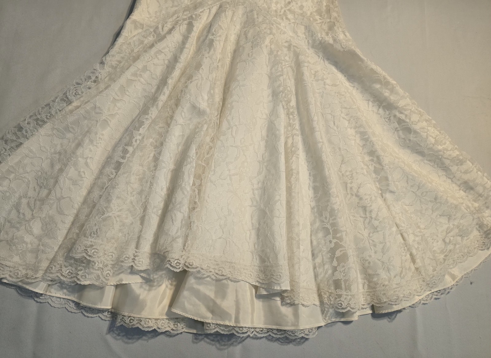 Vintage HW Collections Ivory Lace Drop Waist Dress Bridal Size 11-12 U.S.A Made