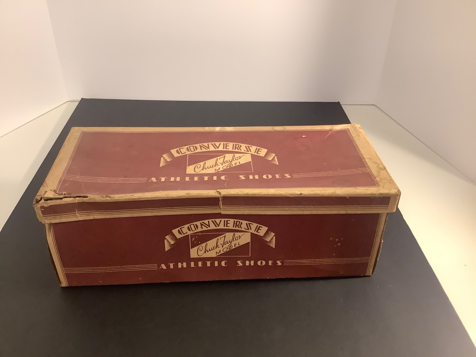 VINTAGE EMPTY BOX CHUCK TAYLOR CONVERSE 50’s or 60’s