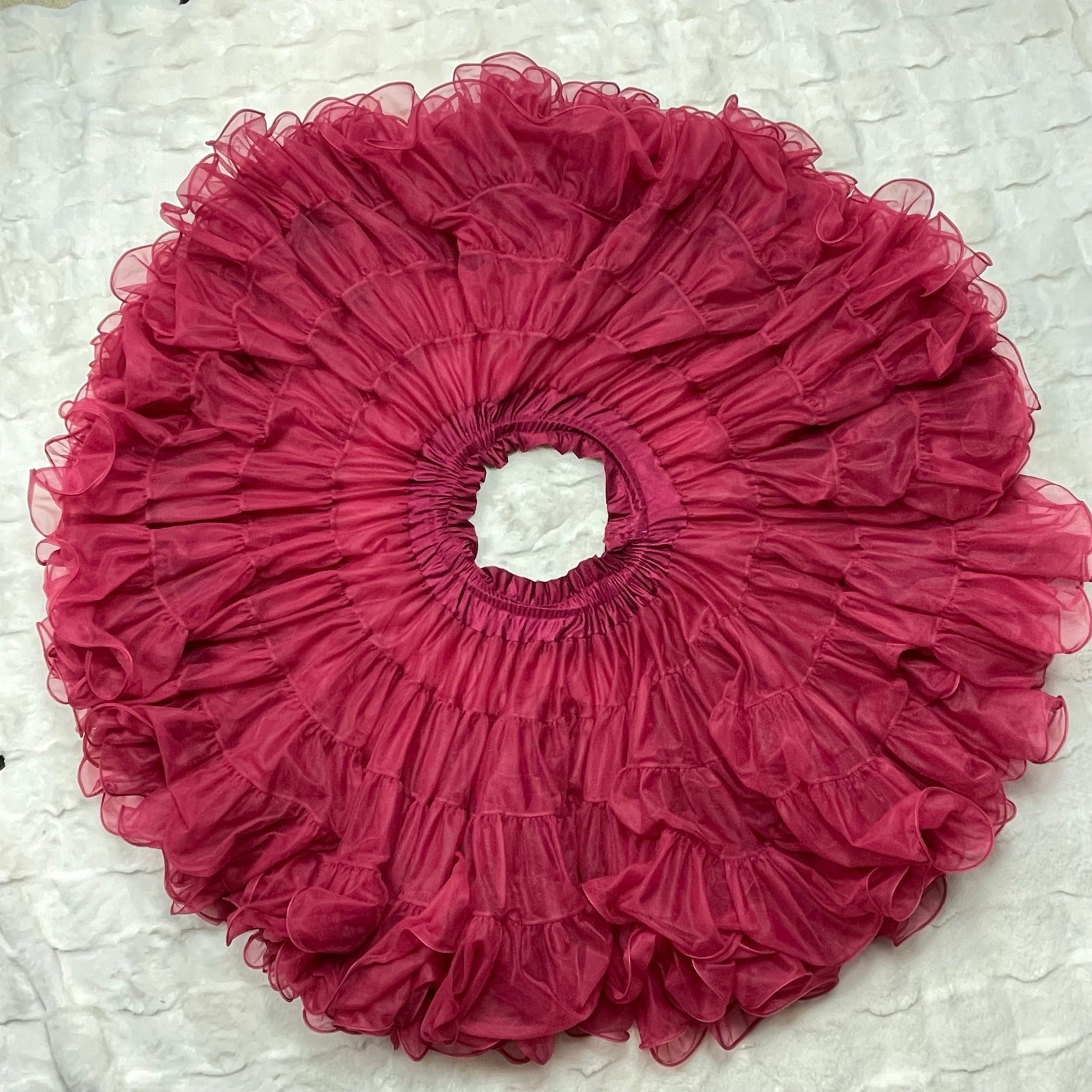 VTG Sam’s USA Fluffy Ruffle 2 Layers Red petticoat Rockabilly Full Skirt Square