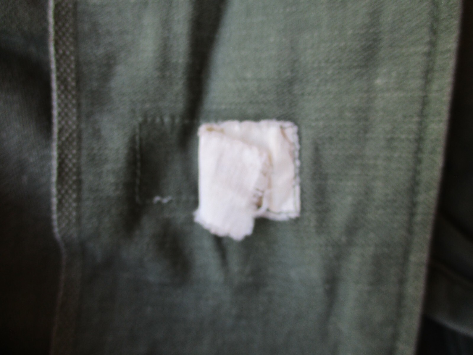 Vtg 1970 GI Issue OG107 Cotton Sateen Utility Fatigue Shirt, Distressed & Worn L
