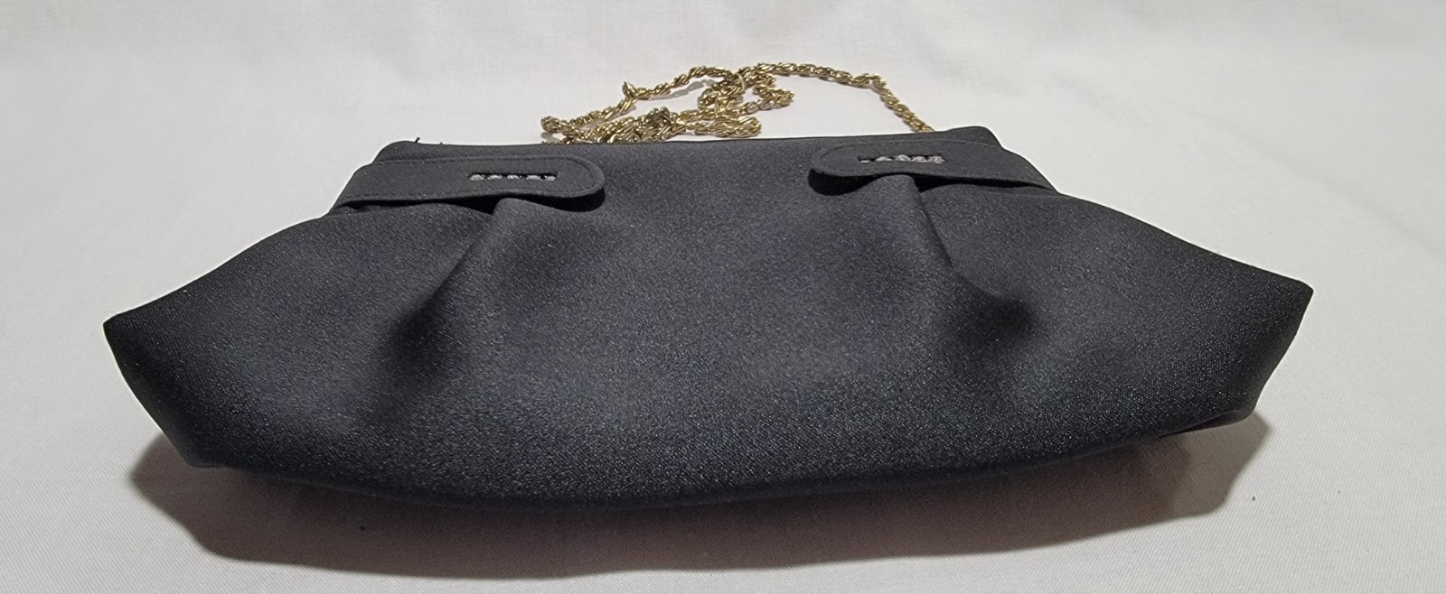 VINTAGE WALBORG WOMENS BLACK PURSE WITH CRYSTAL ACCENTS AND GOLD METAL STRAP
