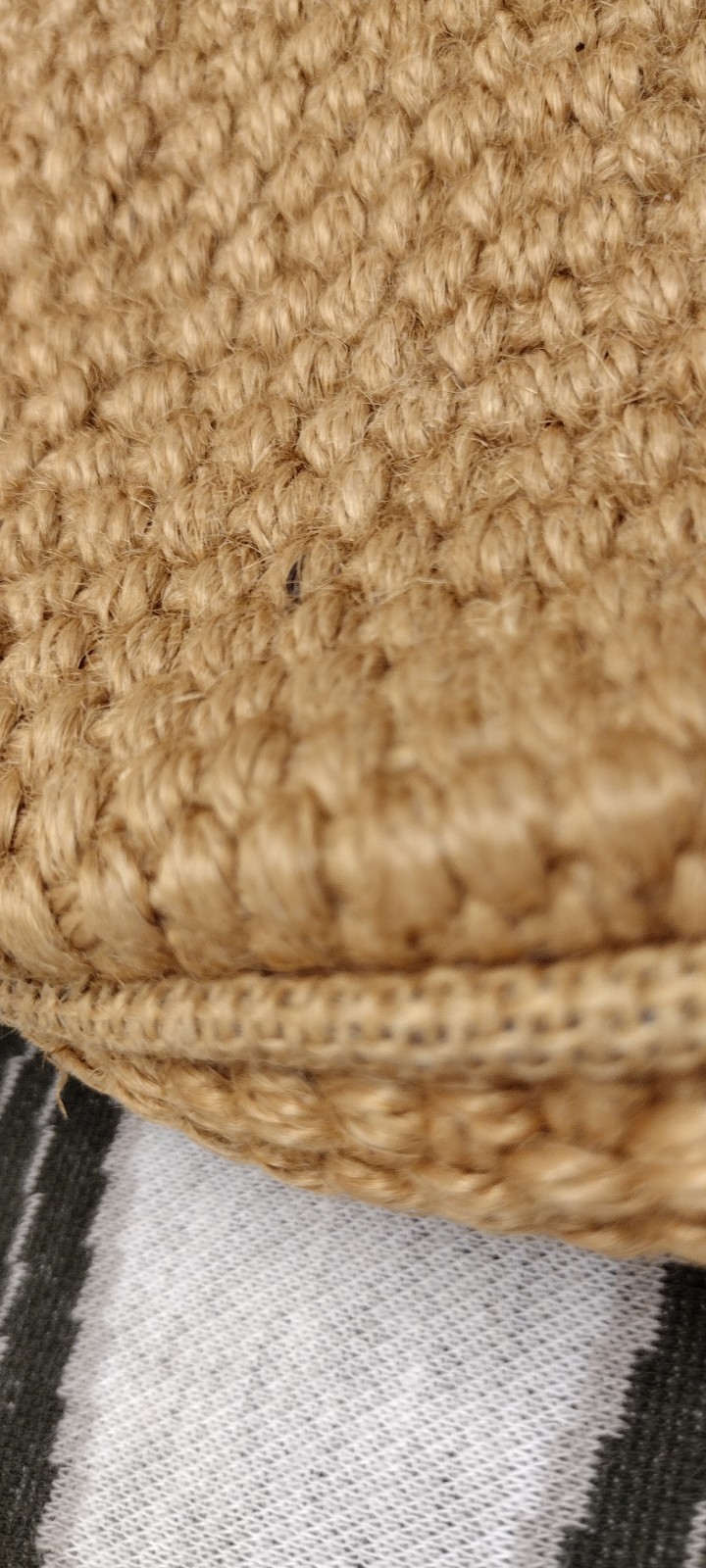 Basket Bucket Purse Burlap Fine Weave Straw Style European Sturdy Beige Purse