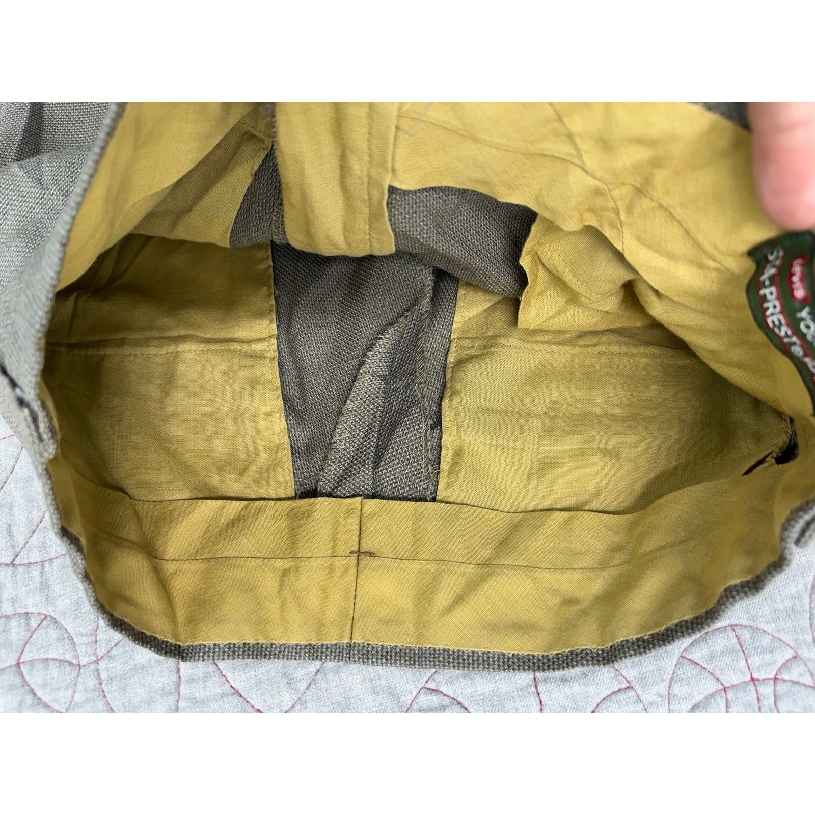 1970’s VTG Levis Slacks Tan Birdseye Sta-Prest Straight Flare / Young Mens 28×29