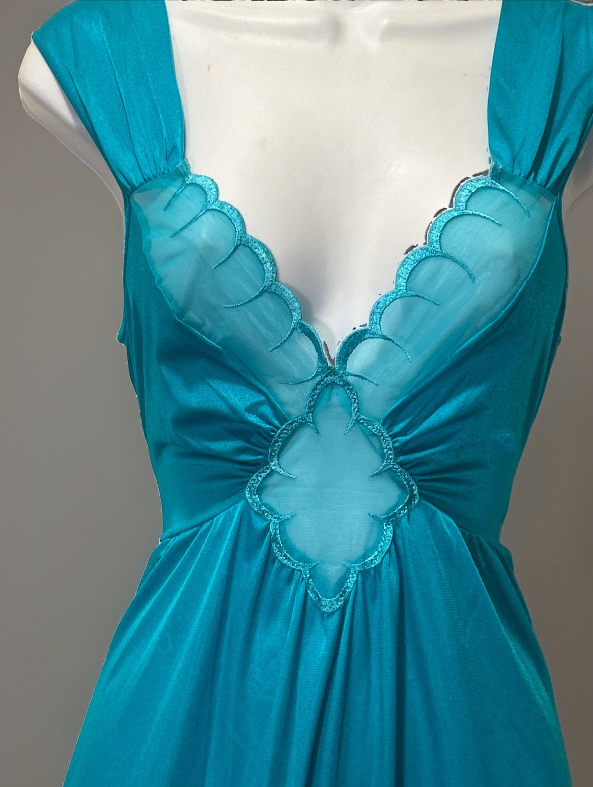 Vintage Olga Teal Blue Stunning Style 91022 Excellent Condition Size Large Sexy