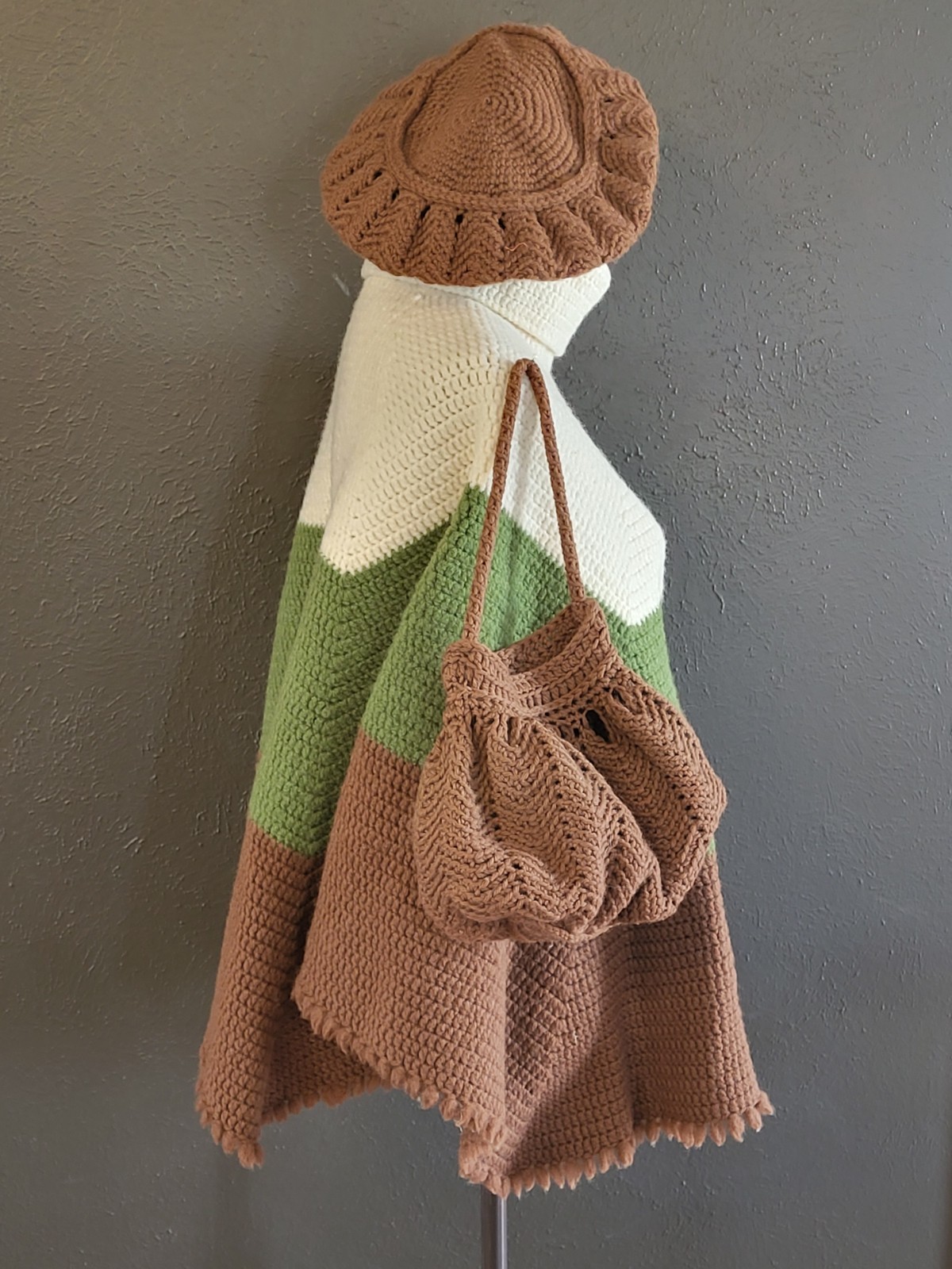 Handknit Wool 60s Poncho Top/Beret/purse Matching Set One Size