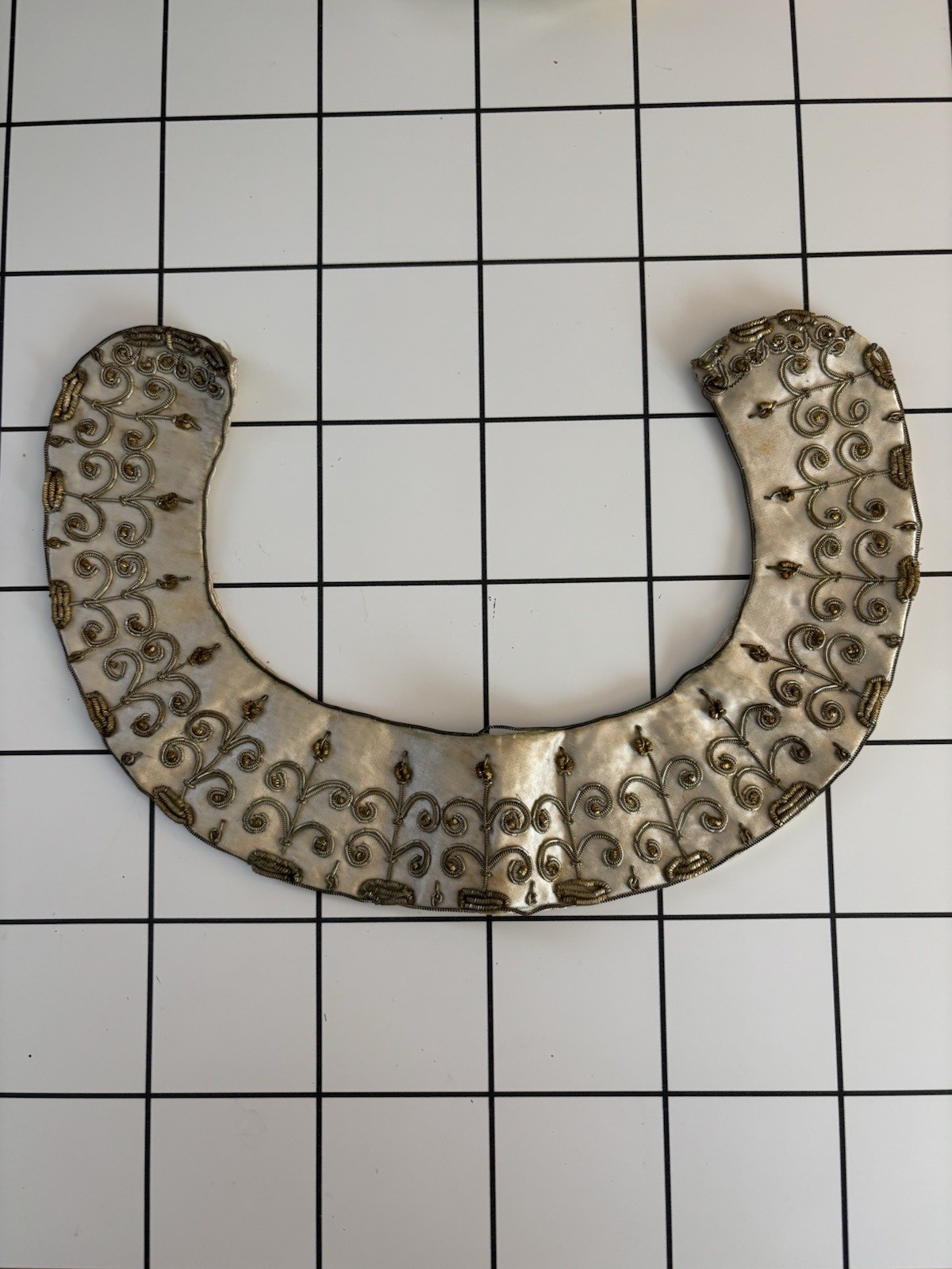 Vintage BAAR & BEARDS NY Beads/Faux Pearl & Beads/Hand Embroidery Collar