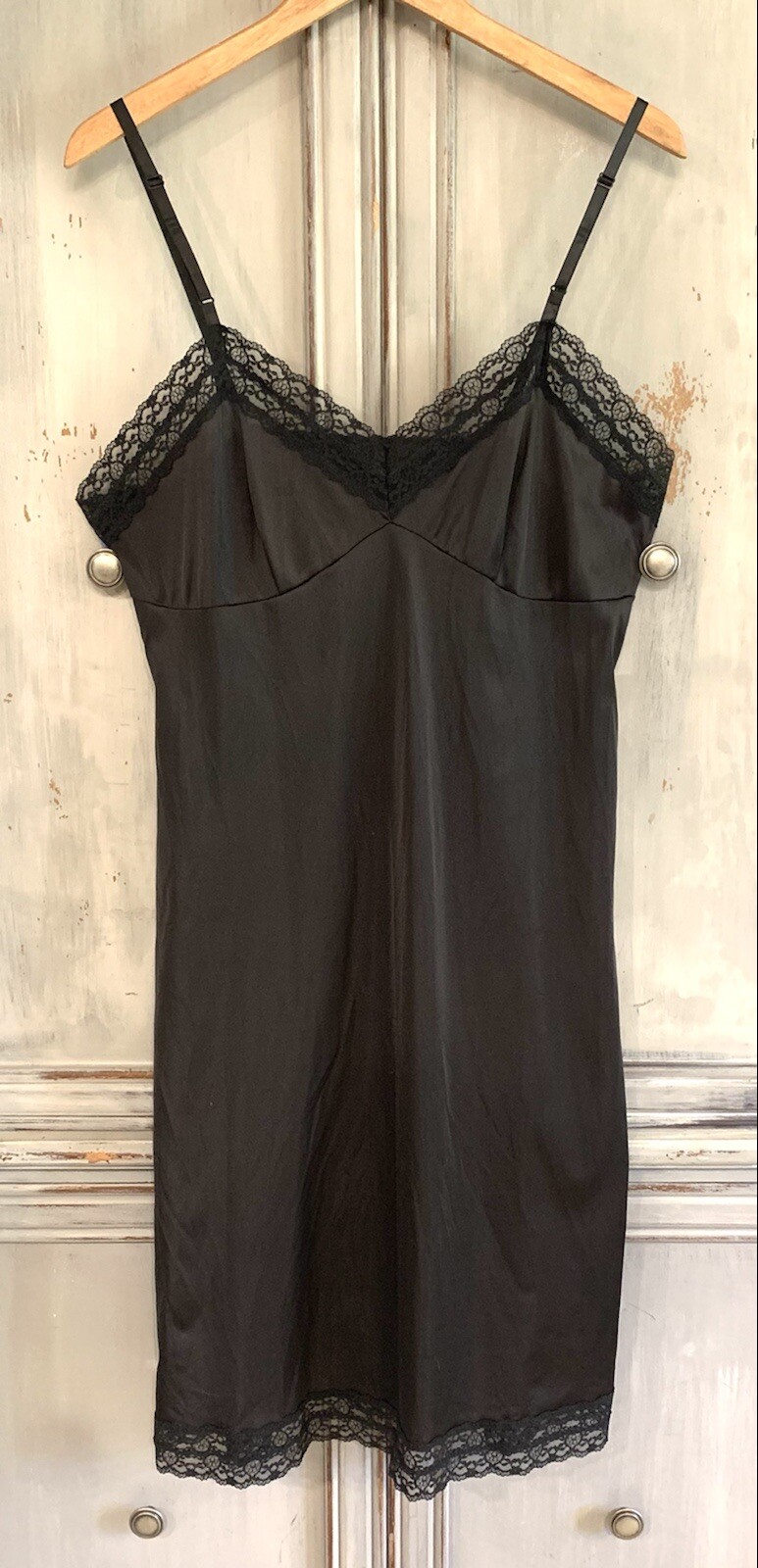 Sans Souci Vtg. Black Nylon Lace Full Slip Night Gown Sz 38