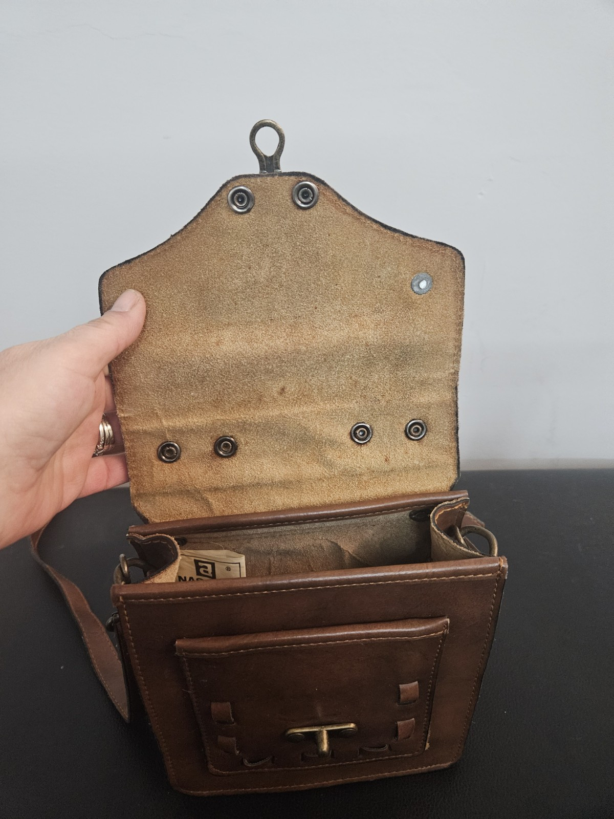 Vintage 1991 Nas Brown Leather purse with goldish hardware