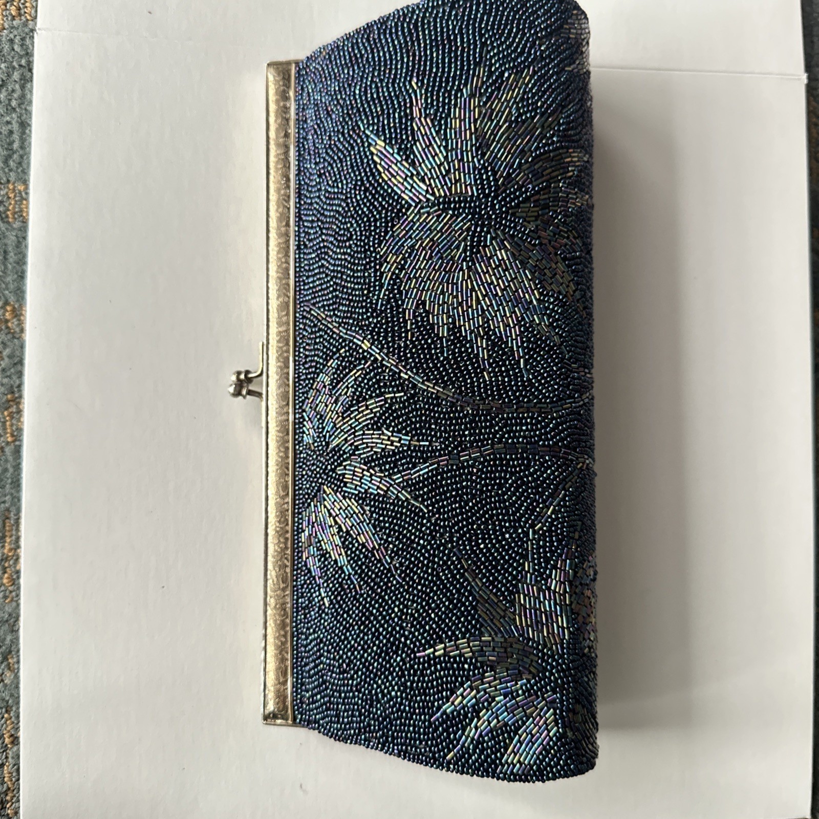 VNTG “Richere Handmade in Japan” Iridescent NAVY Beaded Clutch w/ Clasp RARE New