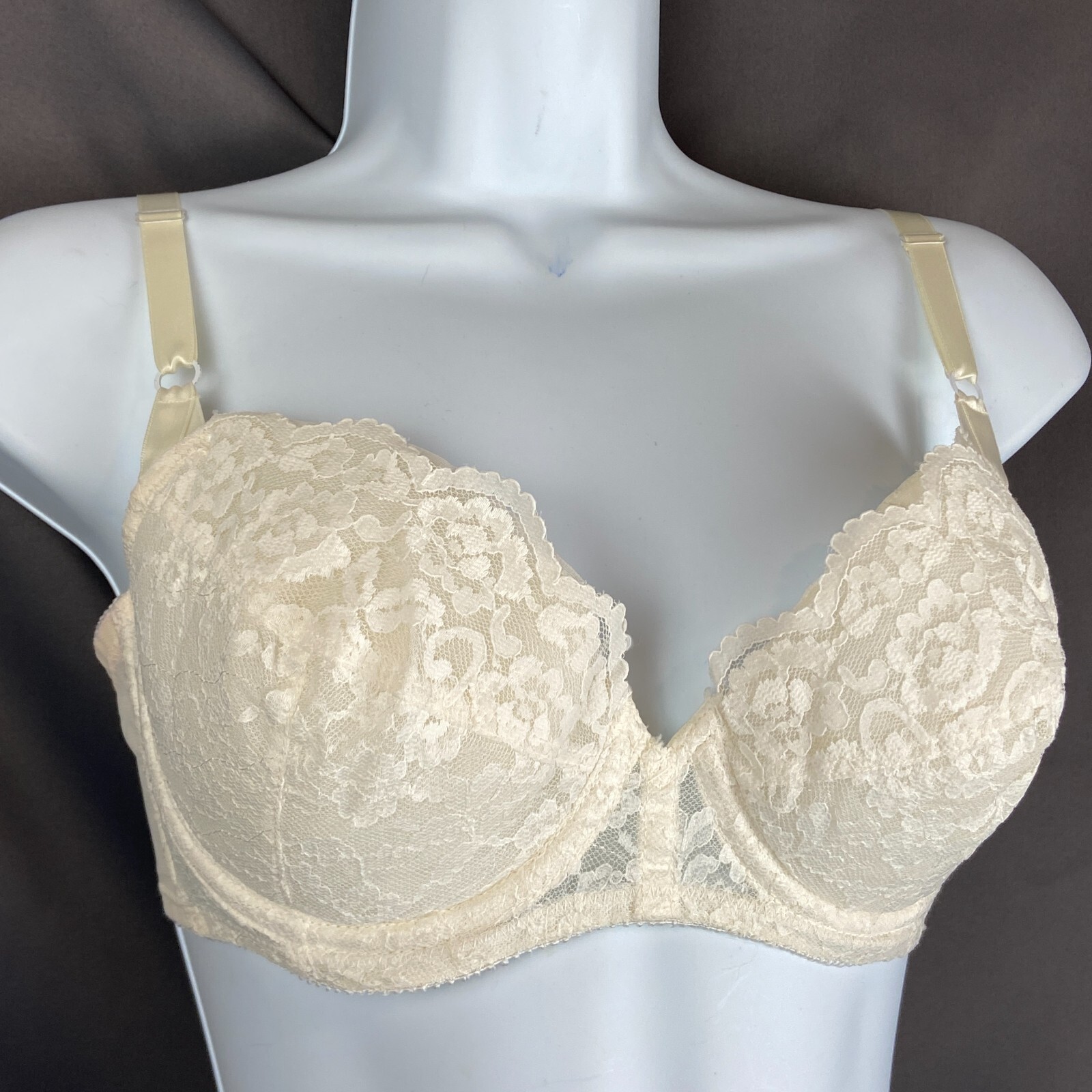 Vintage JC Penney’s Adona Soft Cup Underwire Bra Ivory Size 34C Style 2202