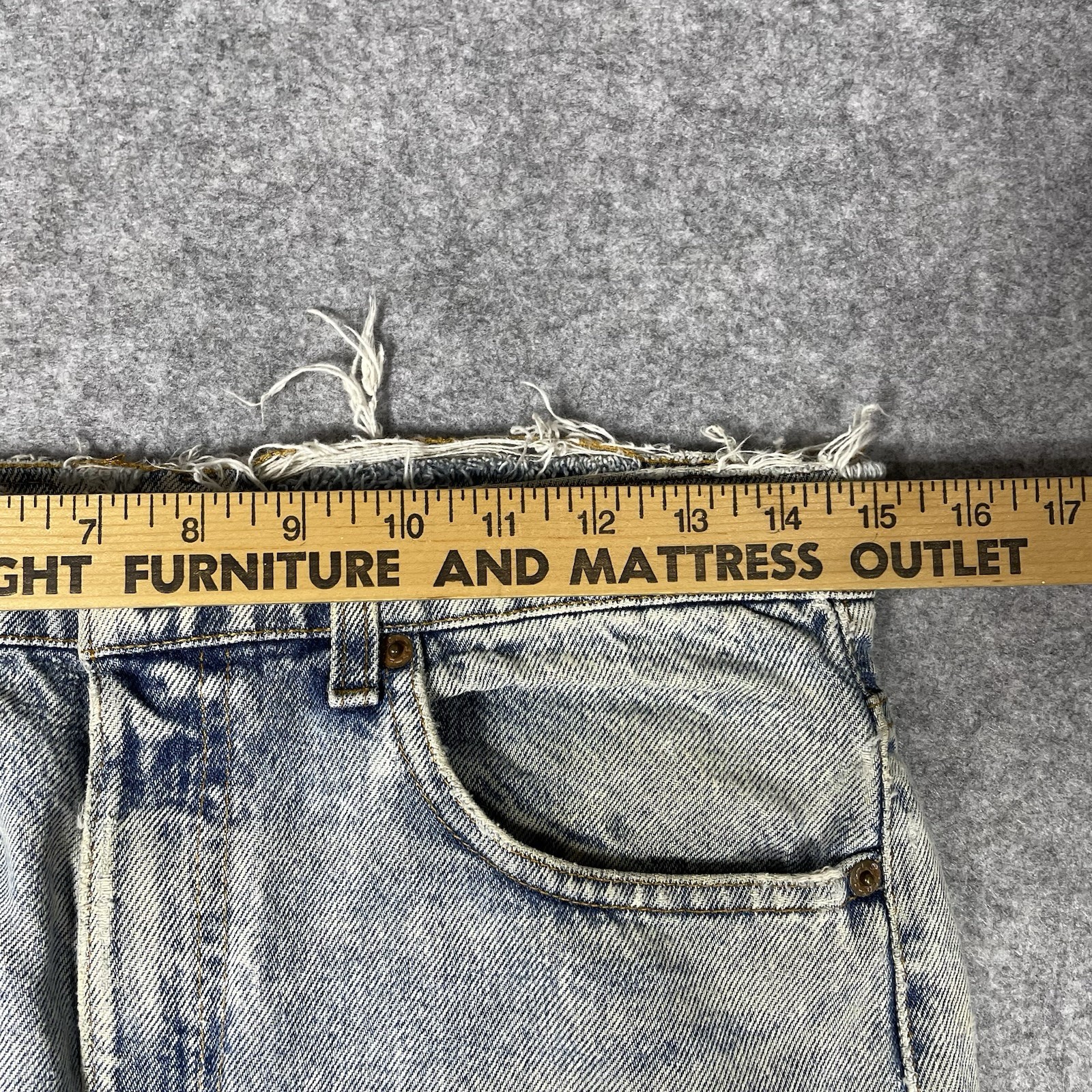 Vintage 80s Levis 505 USA Made Light Wash Jeans 30×32 Thrashed Grunge Cut Waist