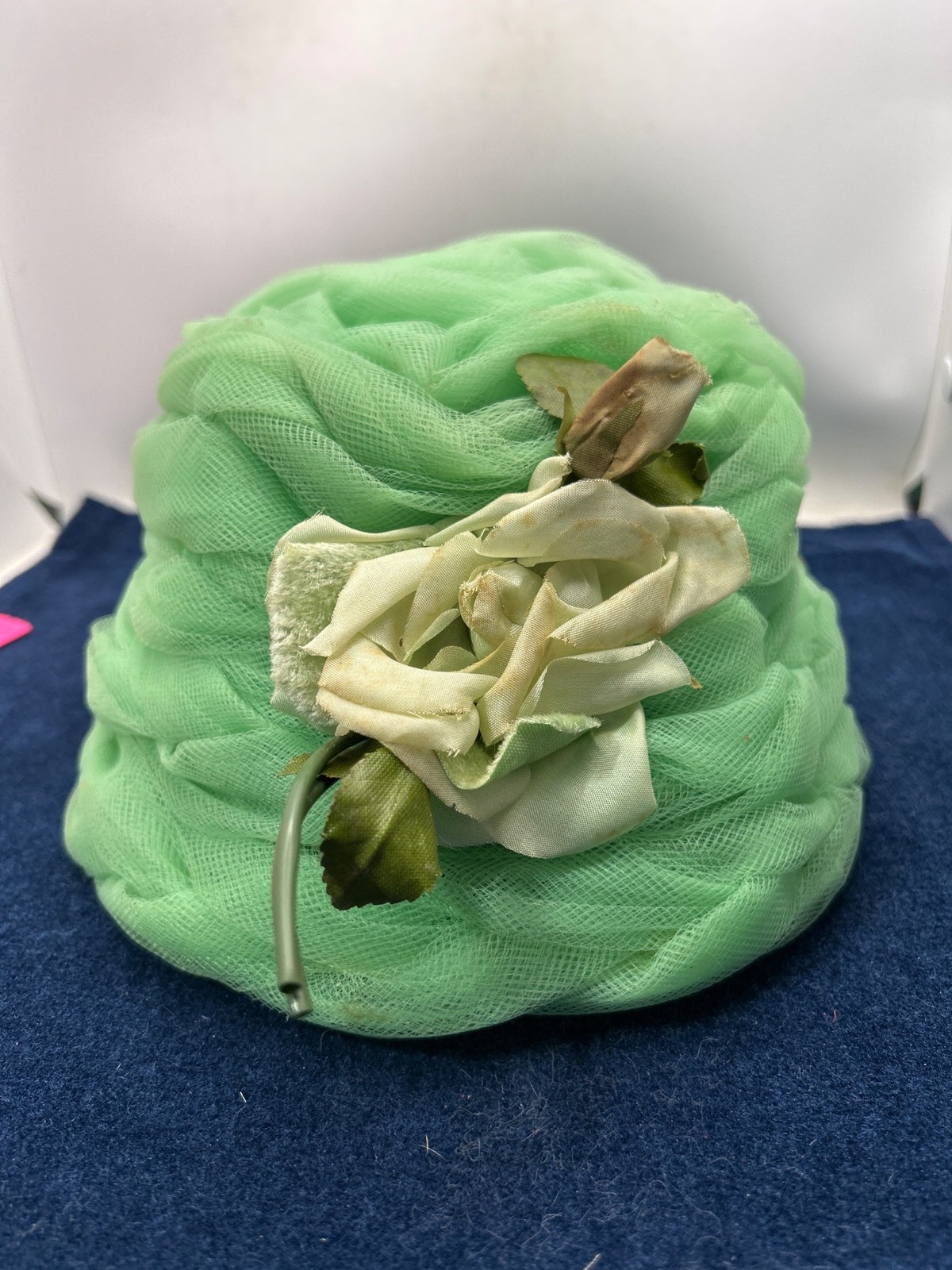 Vintage Light Mint Green Mesh Hat With White Fabric Flower Accent edawardian