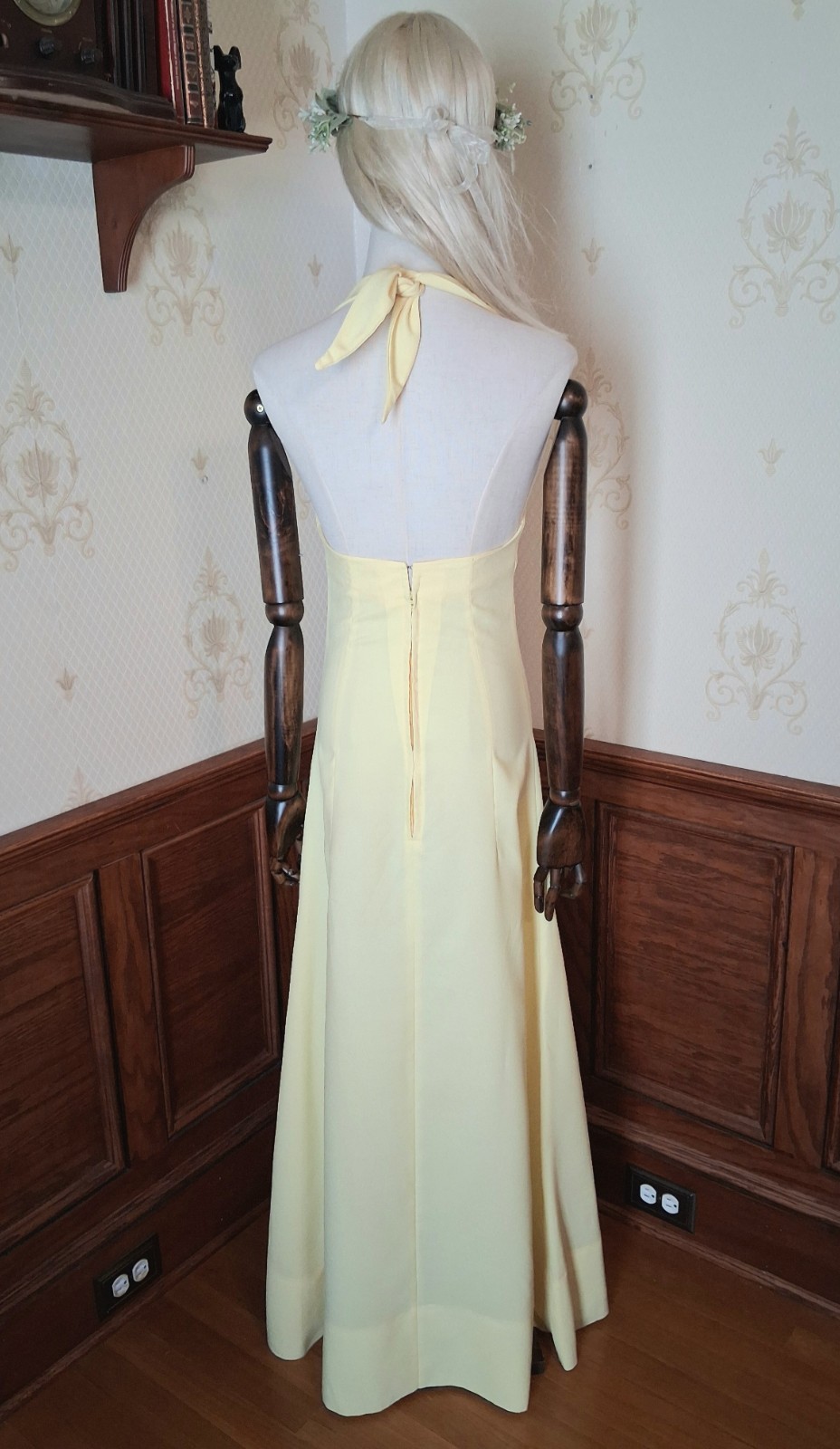 Vintage 1960s/70s Yellow Handmade Halter Grecian Goddess Boho Hippie Maxi Dress