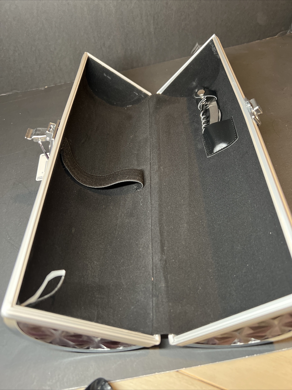 Vintage Wine Travel Case With Cork Screw
