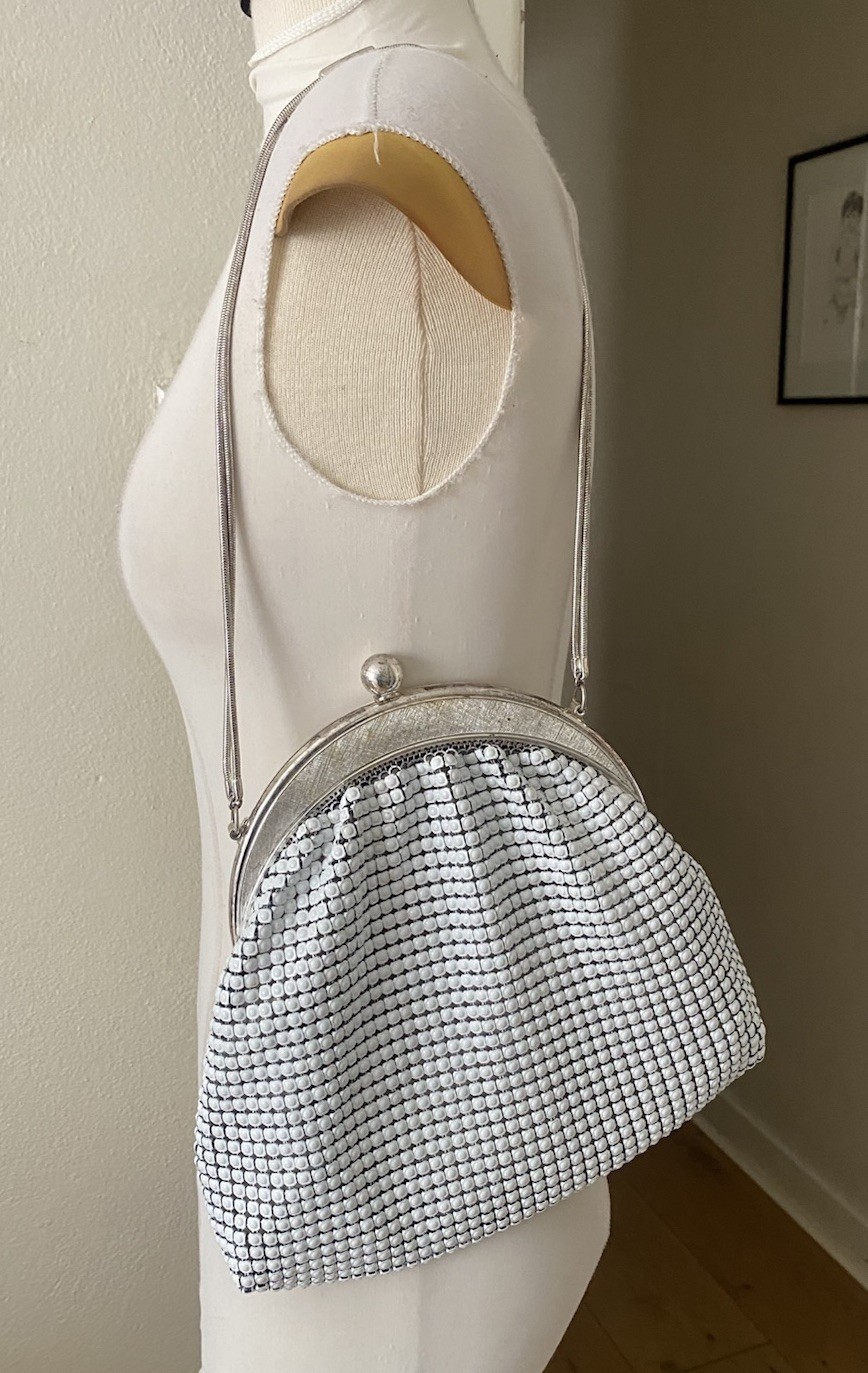Vintage Oroton White Mesh Shoulderbag Silver Clasp and Chain W28cm H24cm