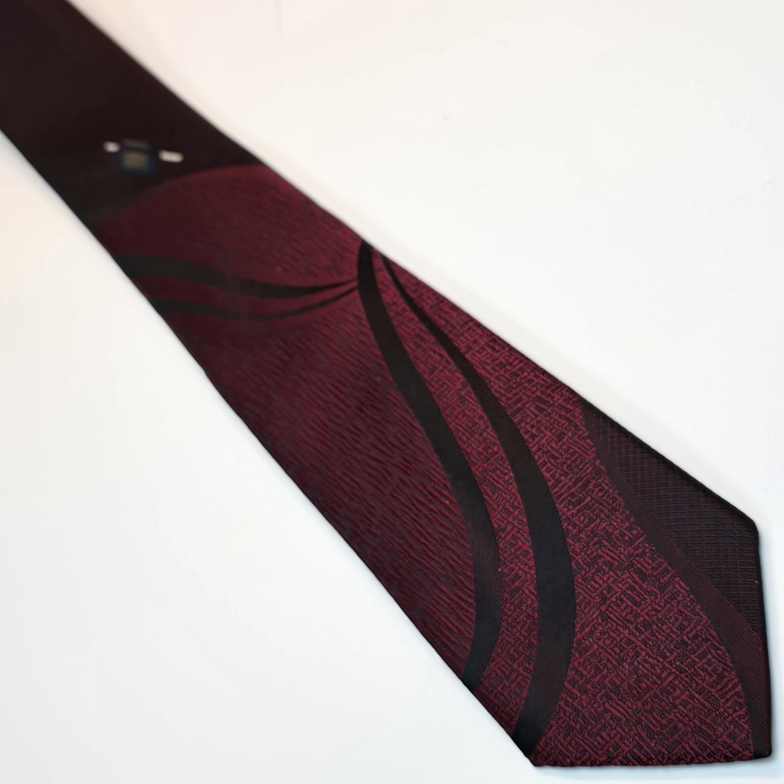 Vintage Red MCM Art Deco Necktie Deep Red Skinny 56 In Pop Rock A Billy 80s 90s