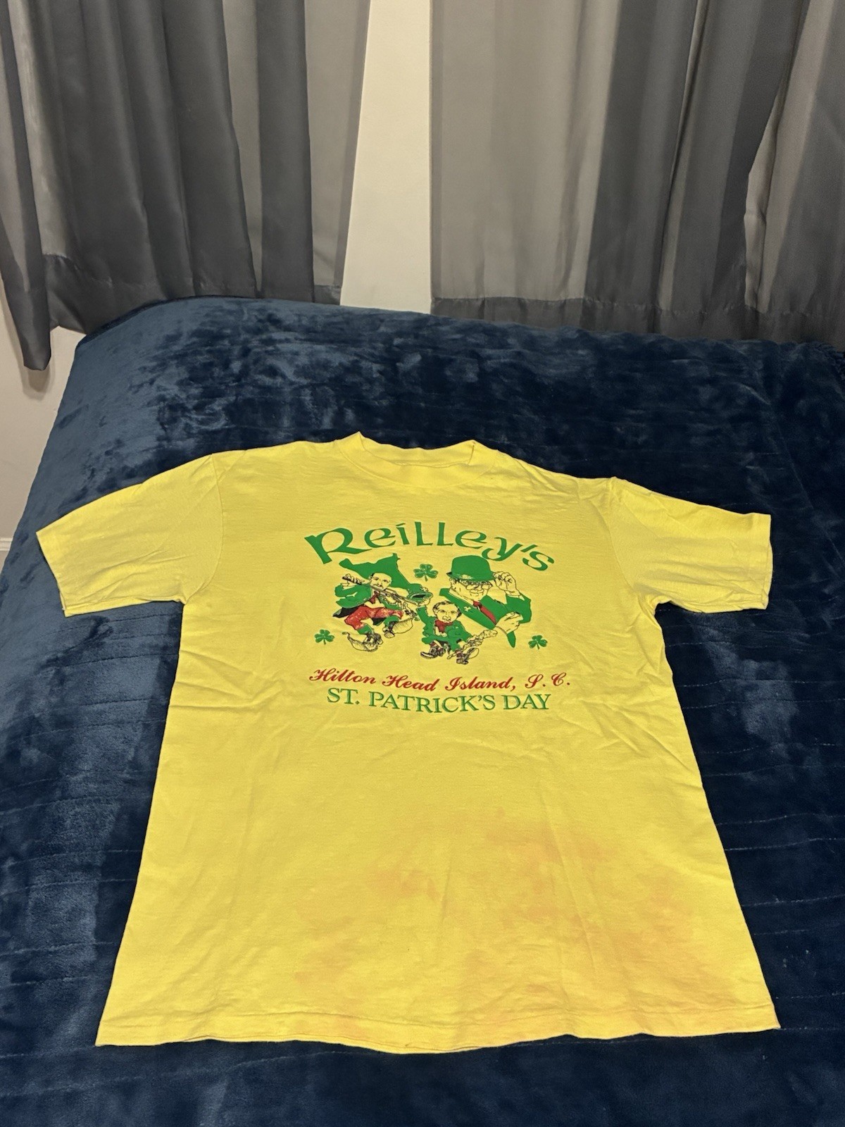 1980s Stained Reilleys St Patricks Day T Shirt USA Size L Single Stitch Beer Lep