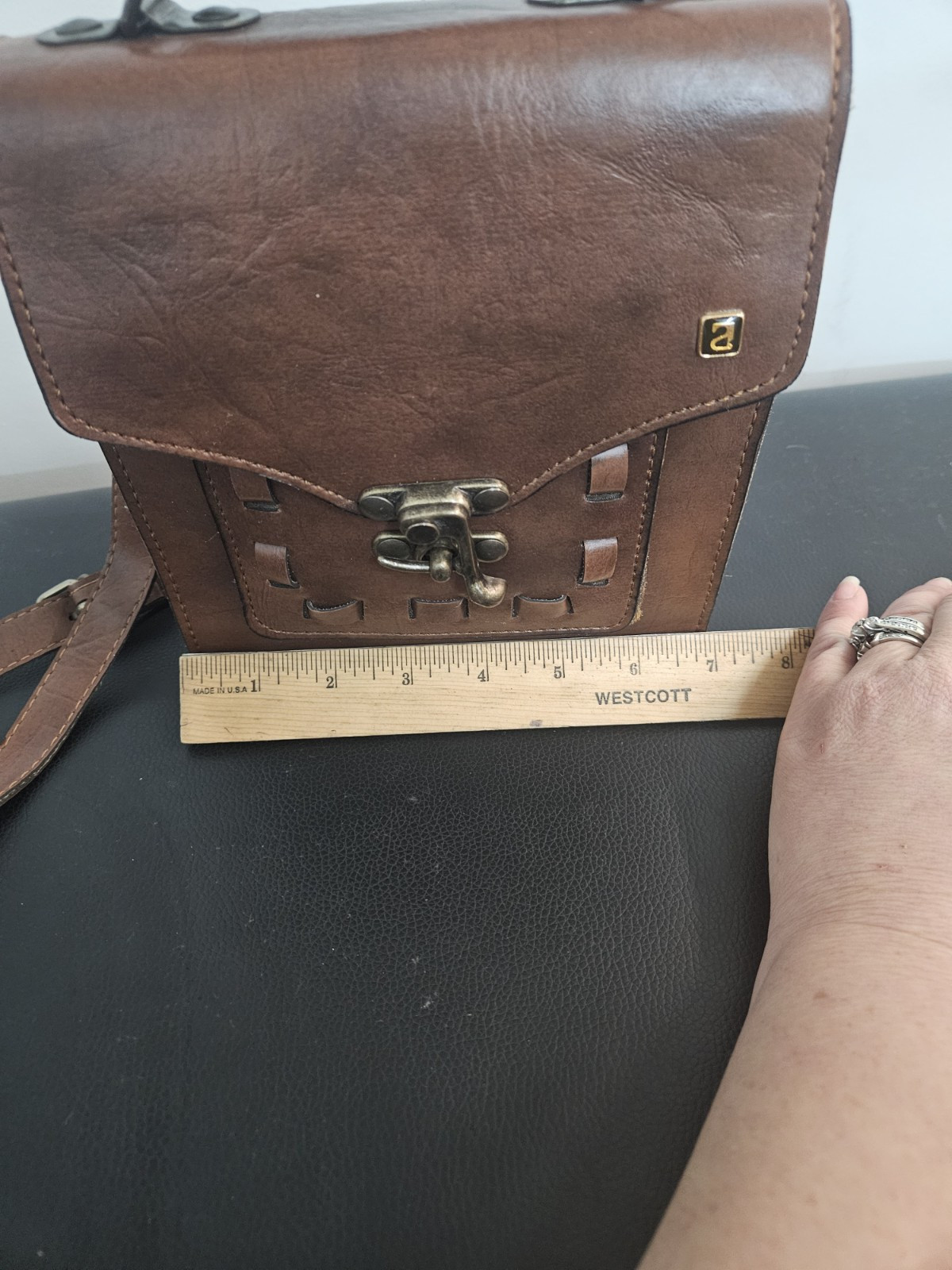 Vintage 1991 Nas Brown Leather purse with goldish hardware