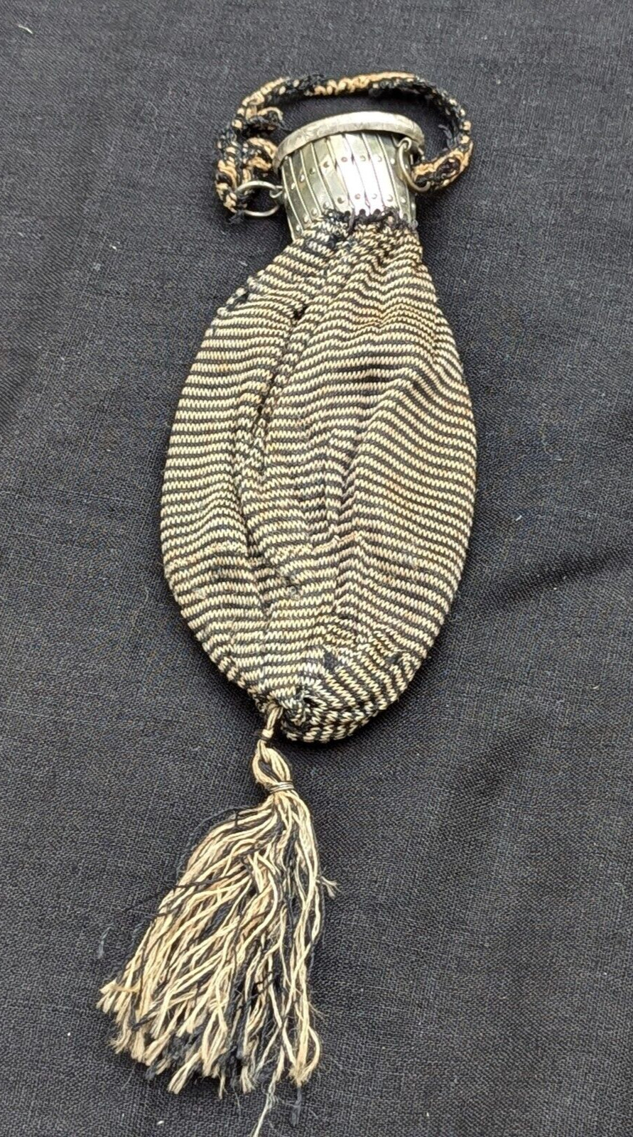 ANTIQUE 1920s BEGGARS FABRIC METAL BAG COLLAPSIBLE FLAPPER PURSE W/ ORIG MIRROR