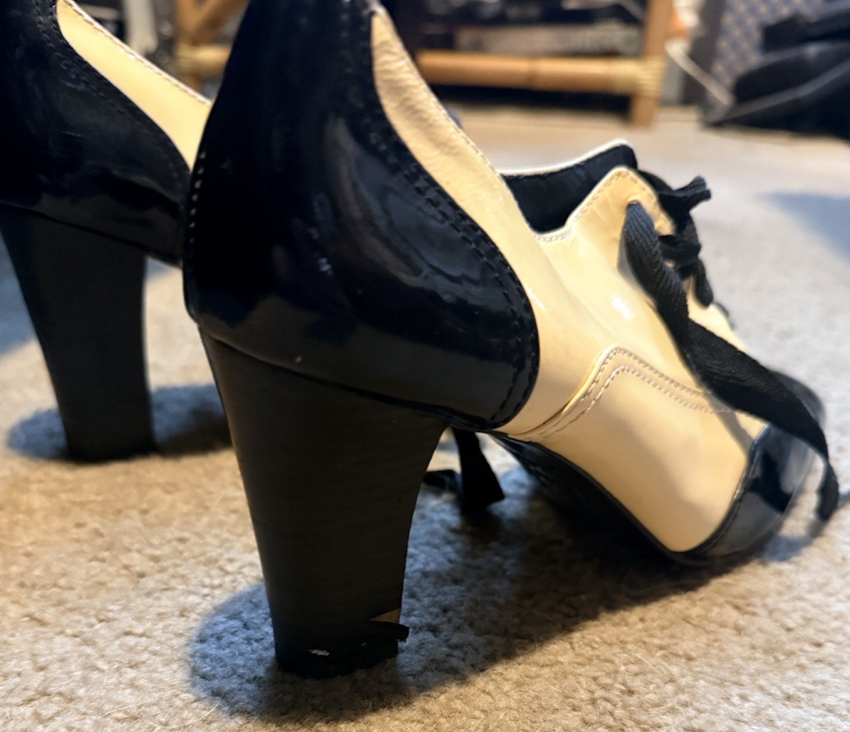 Fever Sole Women 7 Black Cream Spectator Oxford Lace Up 4” Heels Rockabilly