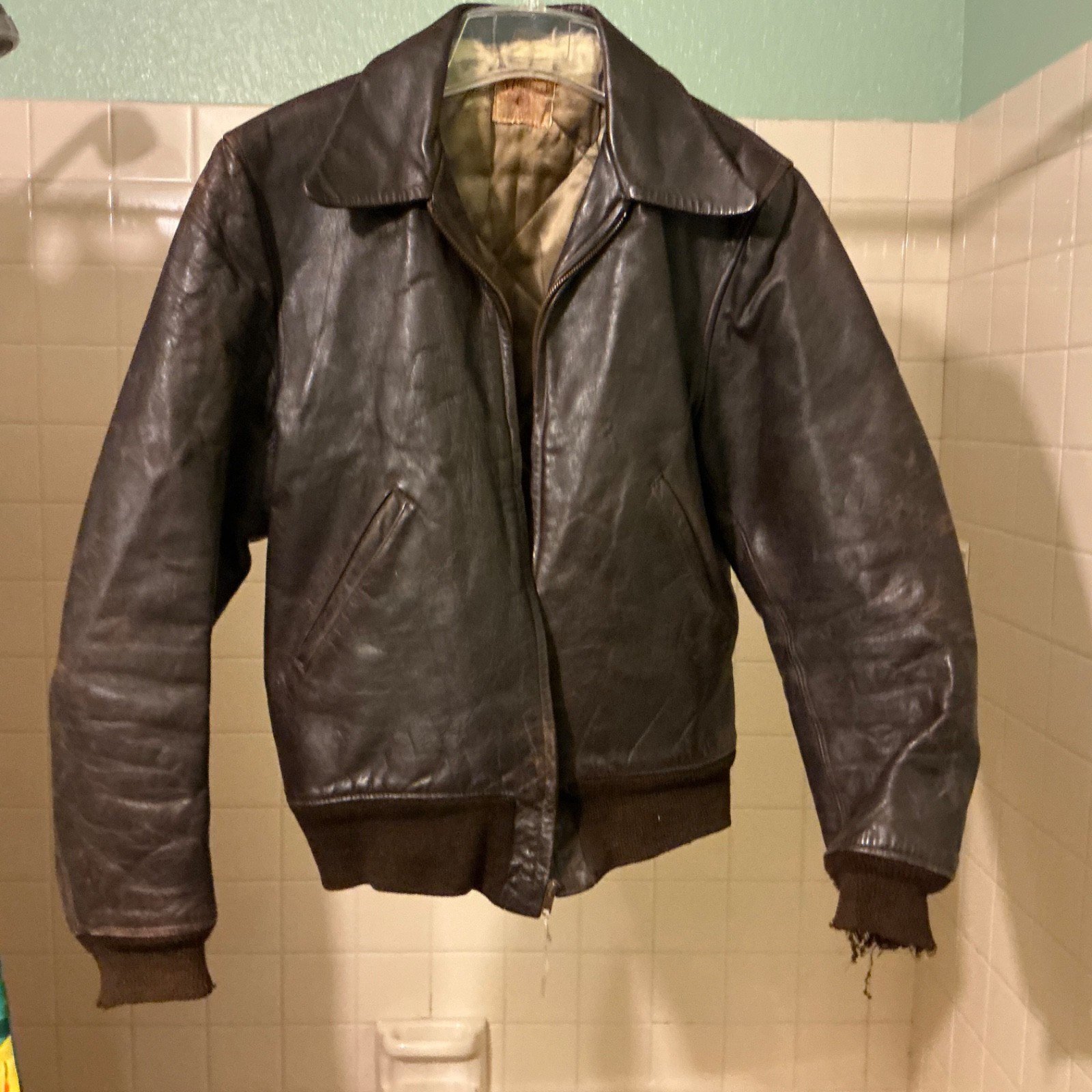 Vintage 1930s to 40s MONARCH HORSE HIDE LEATHER JACKET medium to small sz 38