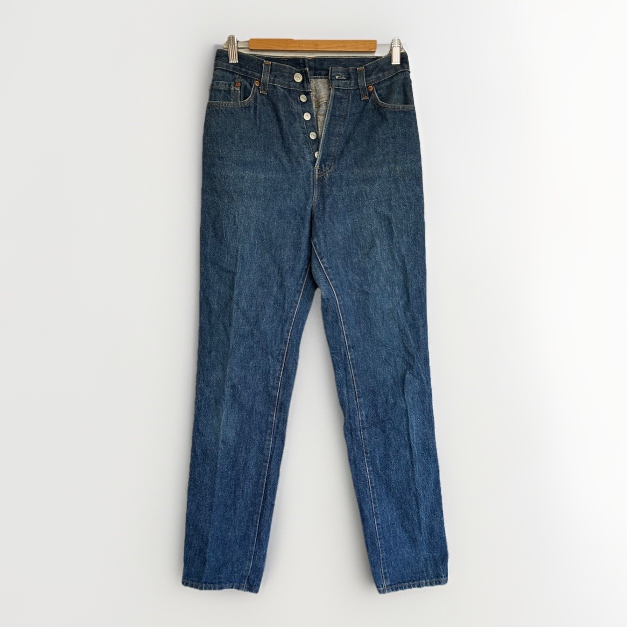 VTG Levis 501 Button Fly Jeans Womens (Fit 26×32) USA 90s Med Wash 18501-0115