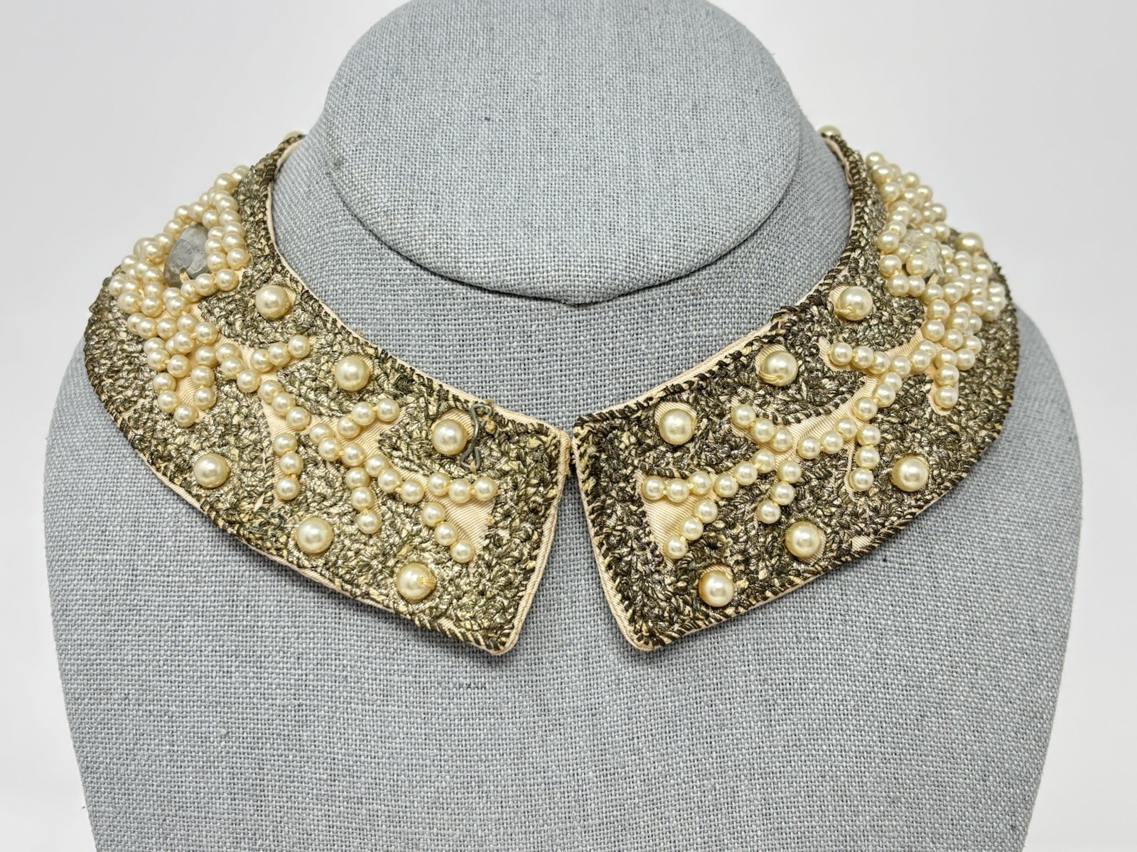 Vintage 50’s Sir James Pearl Bead Embroidered Rhinestone Collar Sweater Accent