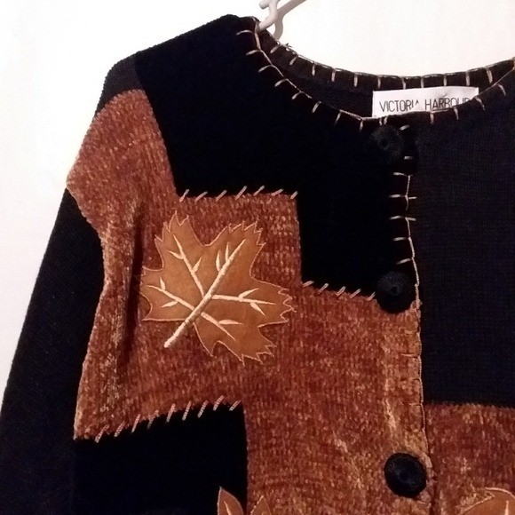 Vintage Victoria Harbour Black Brown Sweater Large